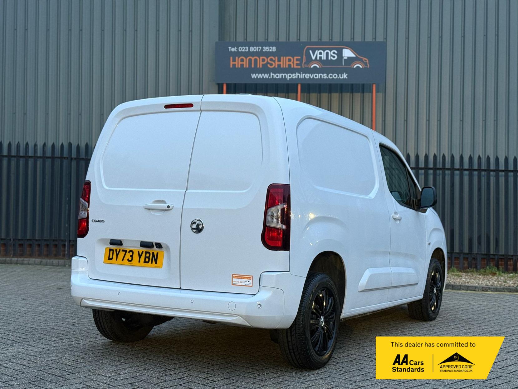 Vauxhall Combo 1.5 Turbo D 2300 Pro Panel Van 5dr Diesel Manual L1 H1 Euro 6 (s/s) (100 ps)