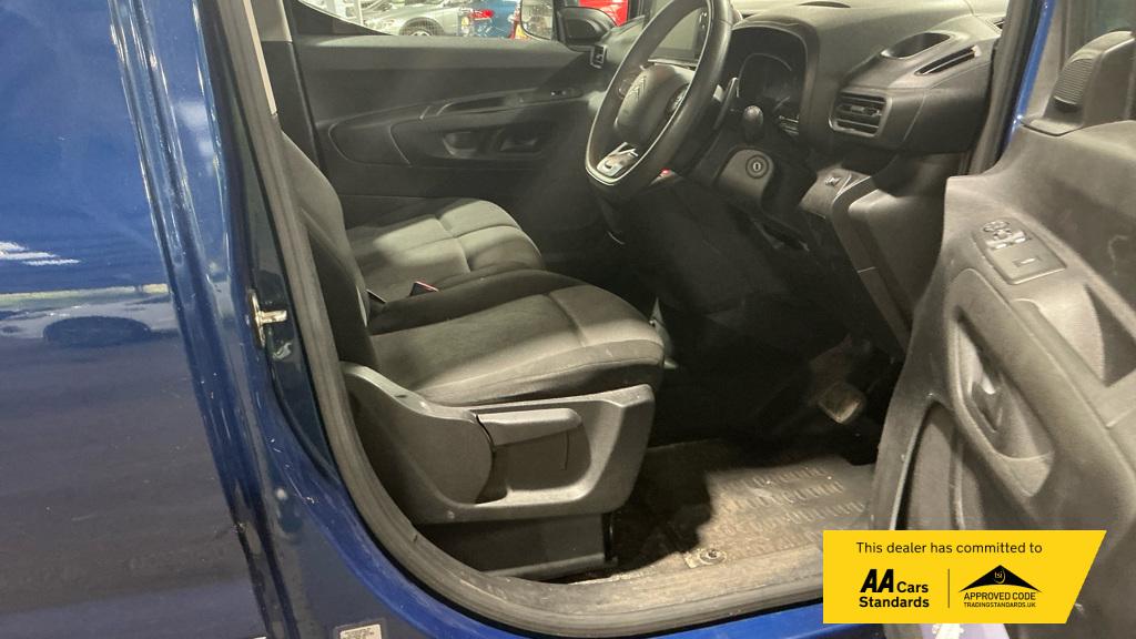 2020 Citroen Berlingo 1.5 BlueHDi 1000 Driver M Panel Van 5dr Diesel EAT8 SWB Euro 6 (s/s) (130 ps) - Thumbnail 11