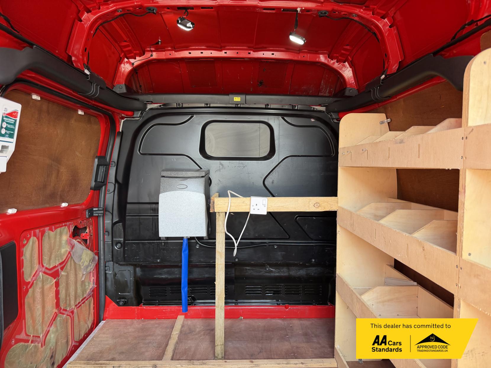 2018 Ford Transit Custom 2.0 320 EcoBlue Panel Van 5dr Diesel Manual L2 H2 Euro 6 (105 ps) - Thumbnail 34