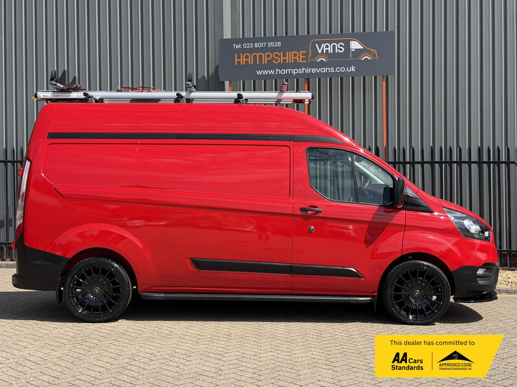 2018 Ford Transit Custom 2.0 320 EcoBlue Panel Van 5dr Diesel Manual L2 H2 Euro 6 (105 ps) - Thumbnail 6