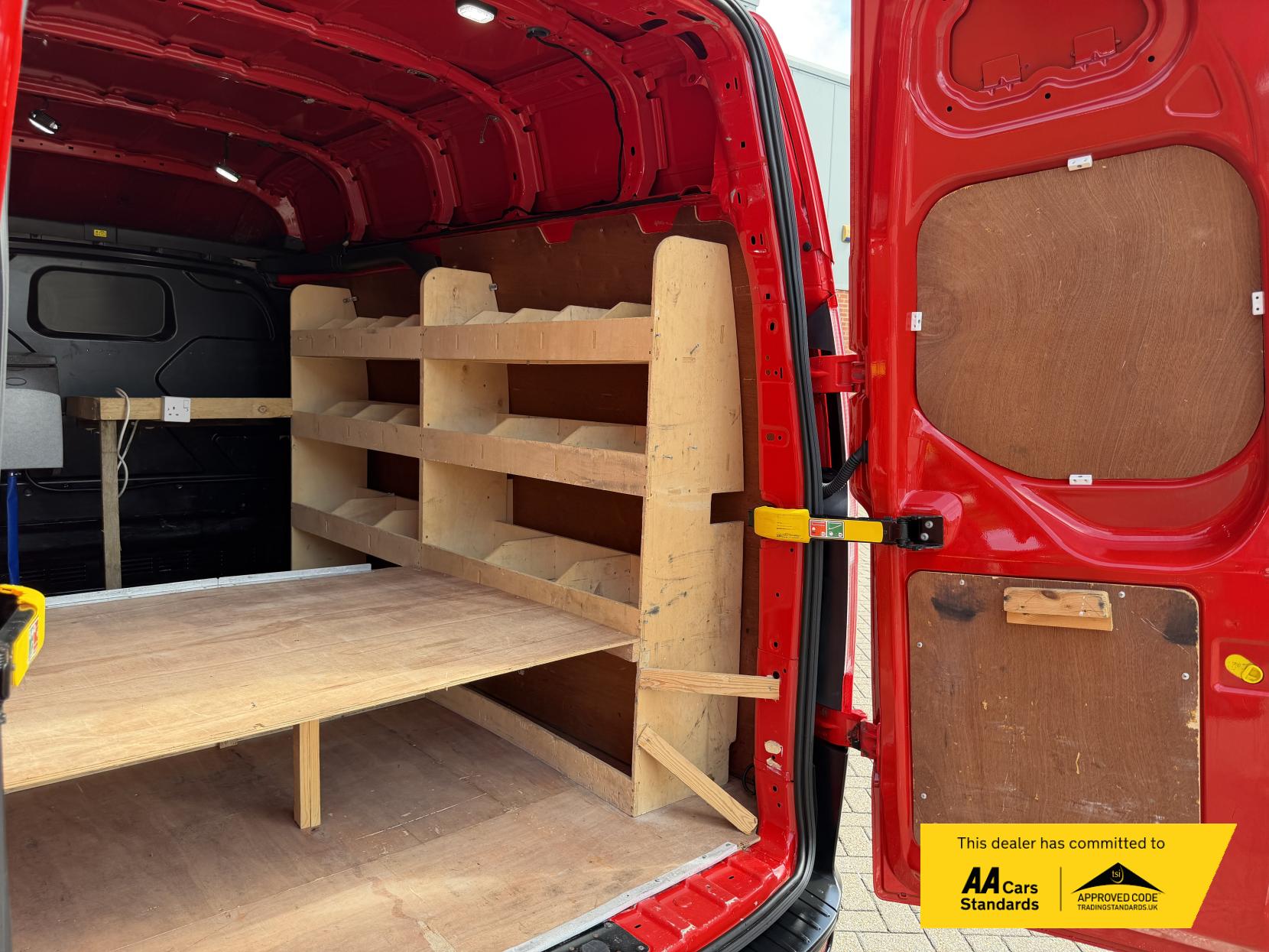 2018 Ford Transit Custom 2.0 320 EcoBlue Panel Van 5dr Diesel Manual L2 H2 Euro 6 (105 ps) - Thumbnail 36