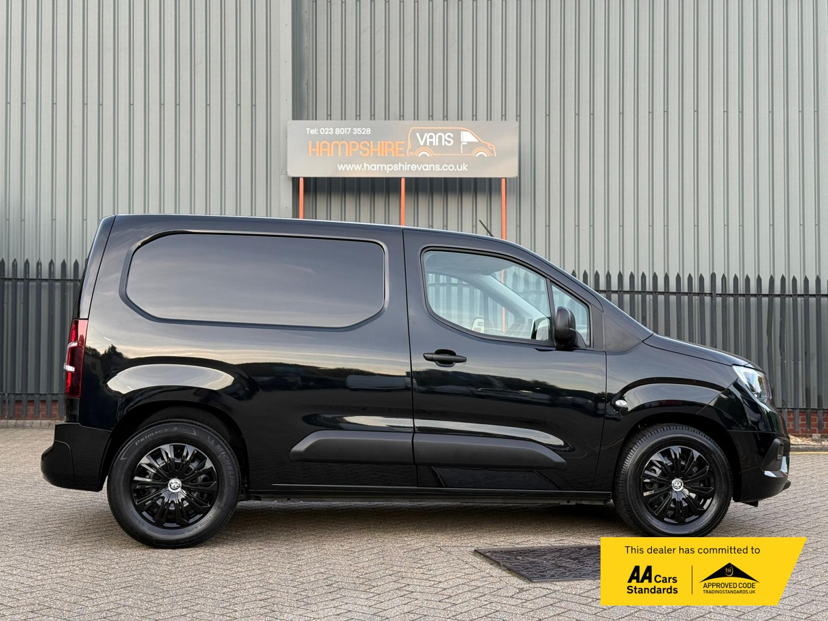 Vauxhall Combo Electric 2300 50kWh Sportive Panel Van 5dr Electric Auto L1 H1 (7.4kW Charger) (136 ps)
