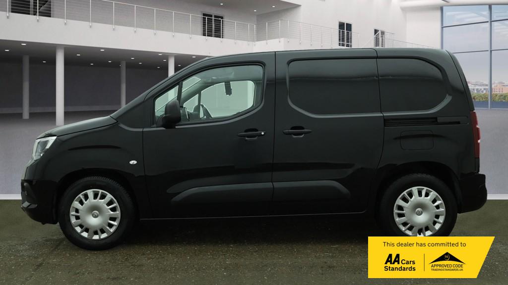 Vauxhall Combo Electric 2300 50kWh Sportive Panel Van 5dr Electric Auto L1 H1 (7.4kW Charger) (136 ps)