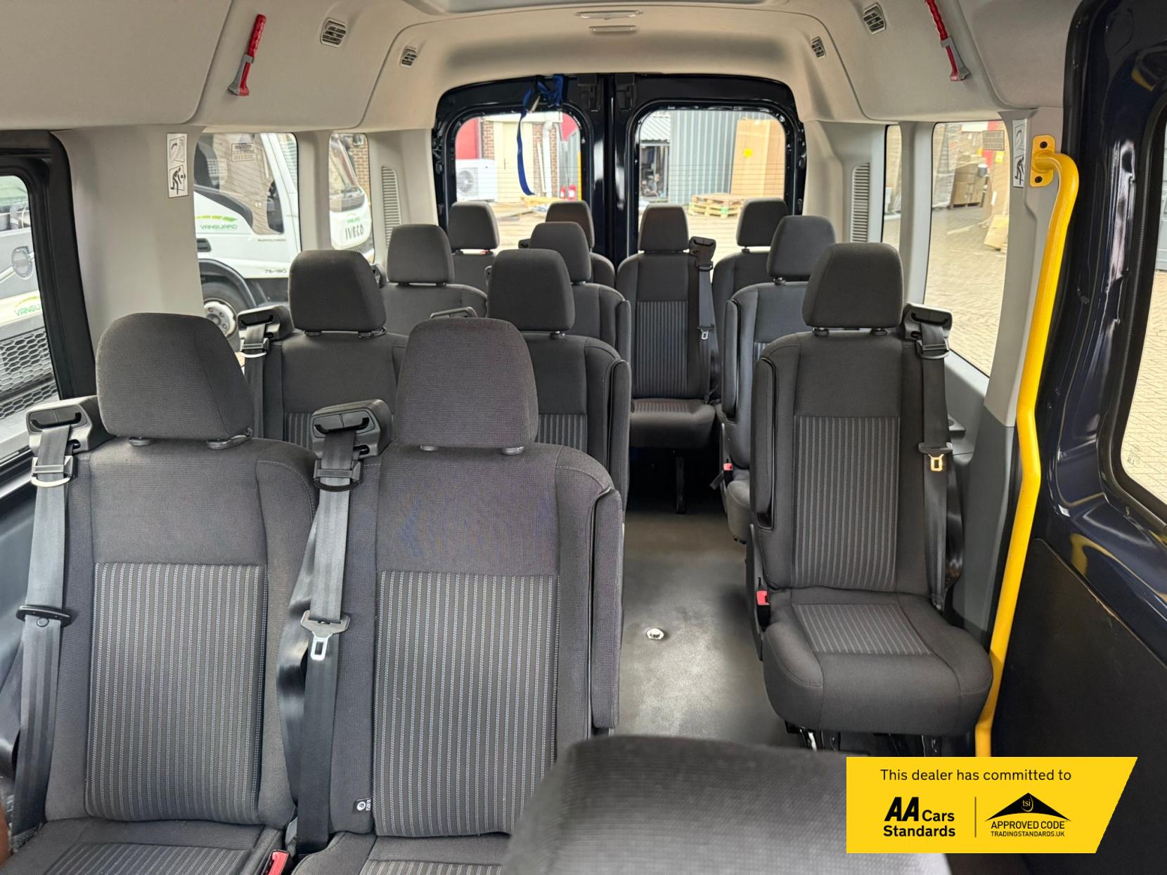 Ford Transit 2.2 TDCi 350 HDT Trend Minibus 4dr Diesel Manual L2 H2 (196 g/km, 123 bhp)