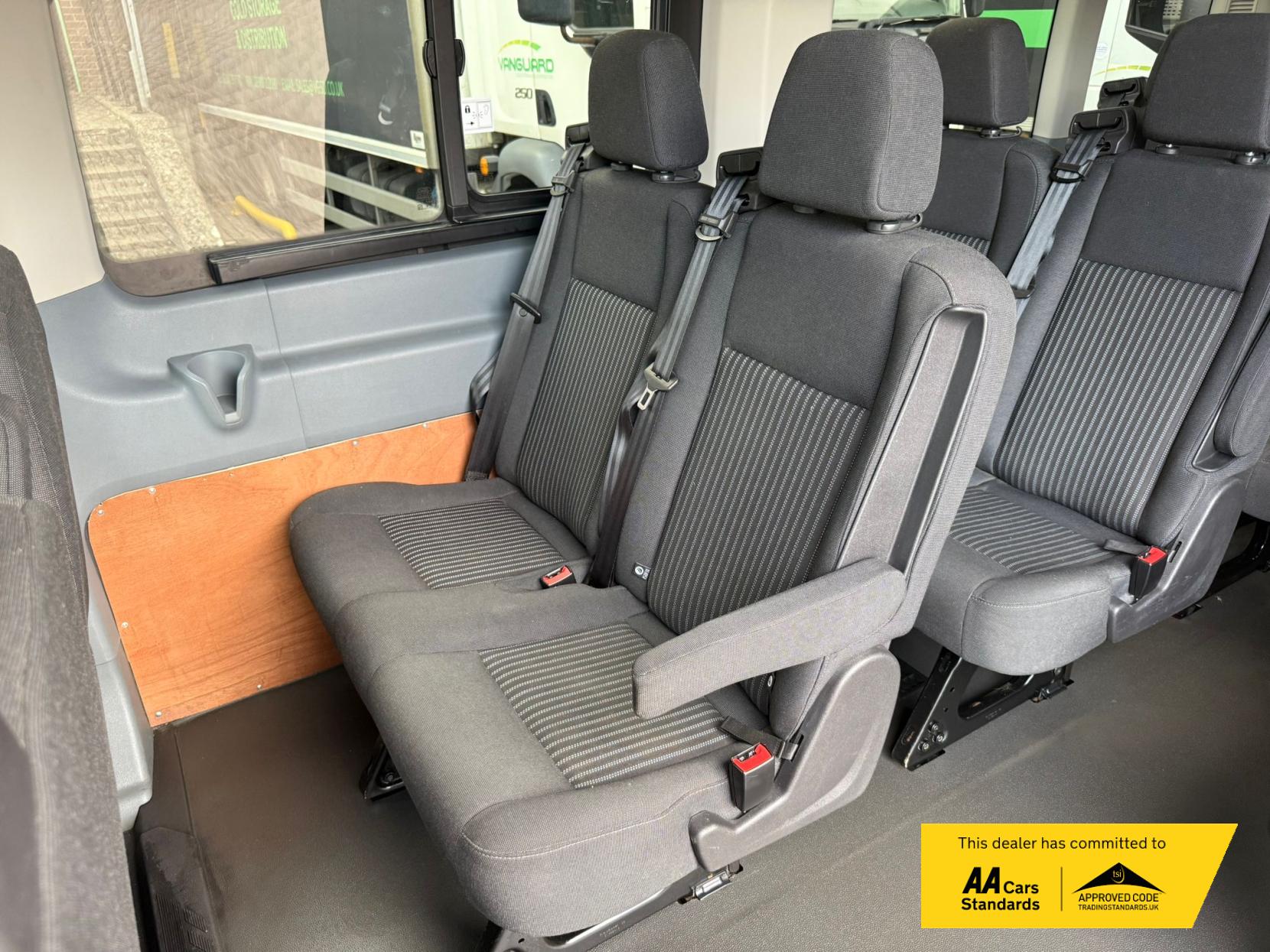 Ford Transit 2.2 TDCi 350 HDT Trend Minibus 4dr Diesel Manual L2 H2 (196 g/km, 123 bhp)
