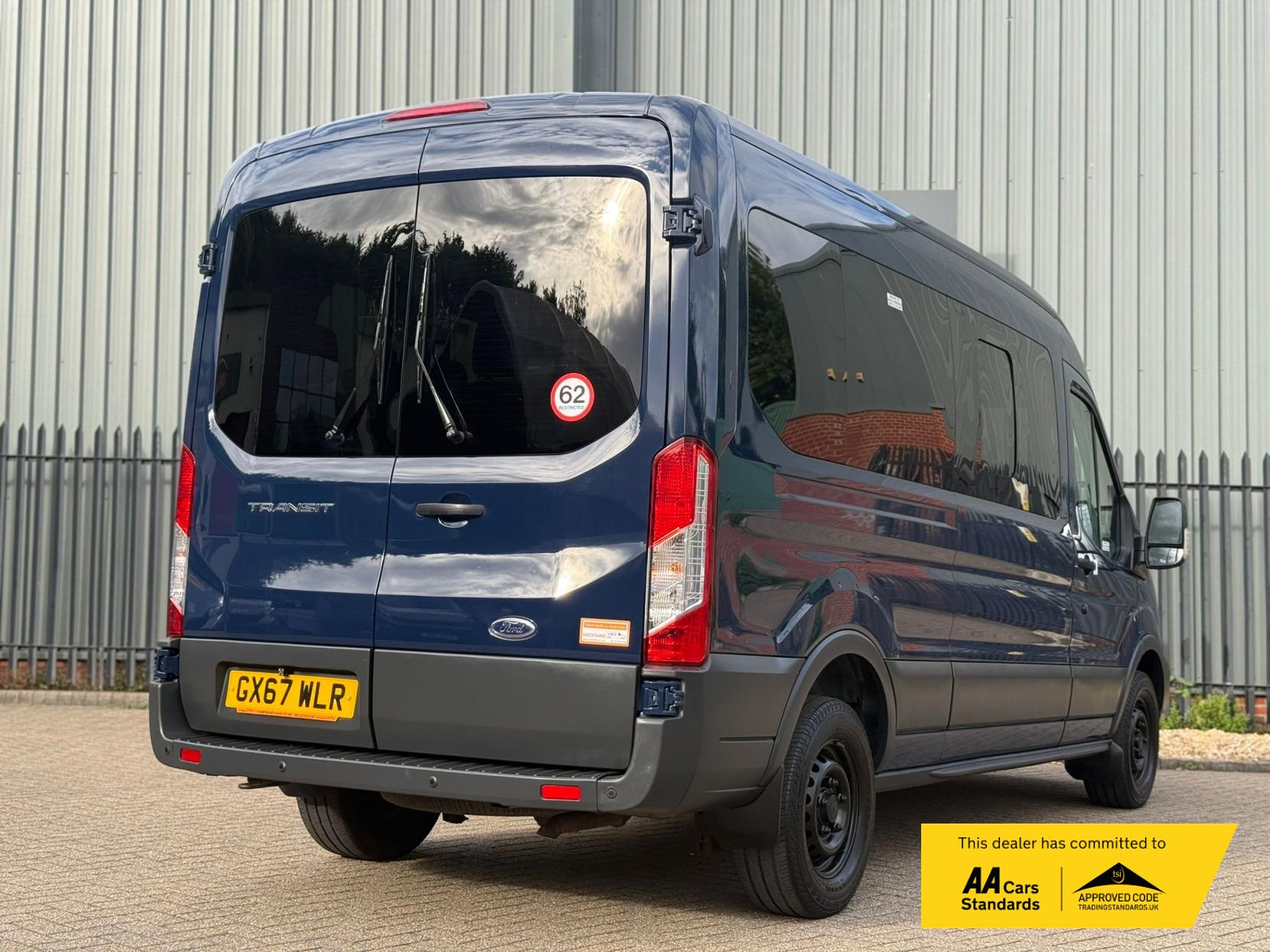 Ford Transit 2.2 TDCi 350 HDT Trend Minibus 4dr Diesel Manual L2 H2 (196 g/km, 123 bhp)