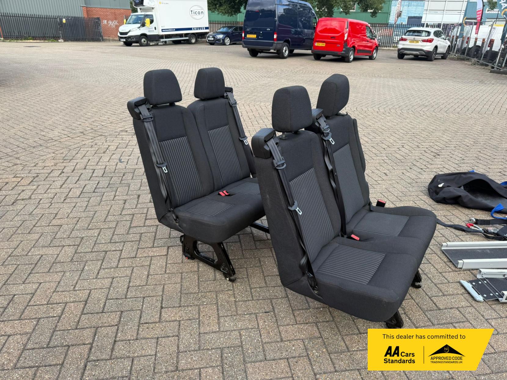 Ford Transit 2.2 TDCi 350 HDT Trend Minibus 4dr Diesel Manual L2 H2 (196 g/km, 123 bhp)