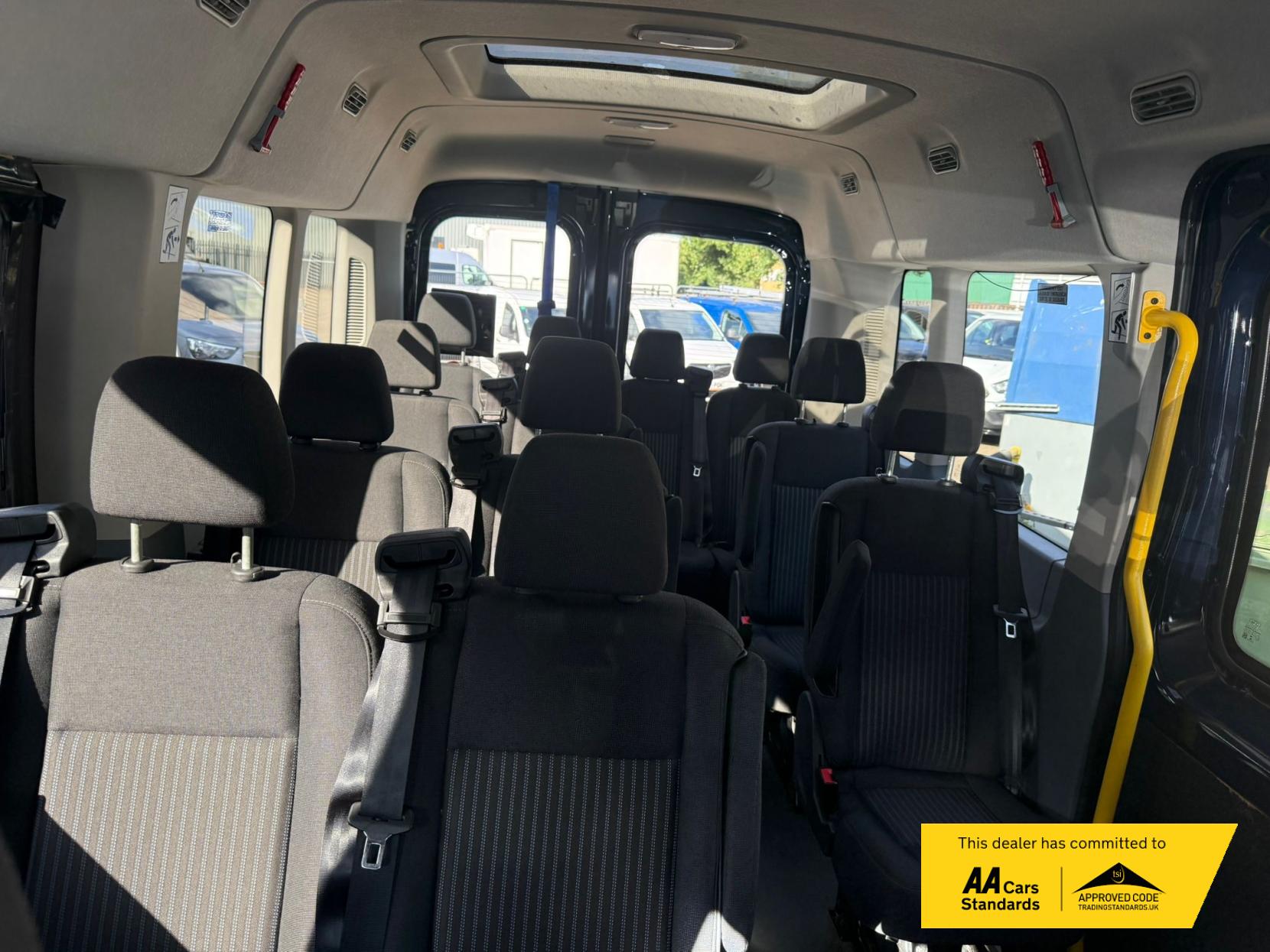 Ford Transit 2.2 TDCi 350 HDT Trend Minibus 4dr Diesel Manual L2 H2 (196 g/km, 123 bhp)