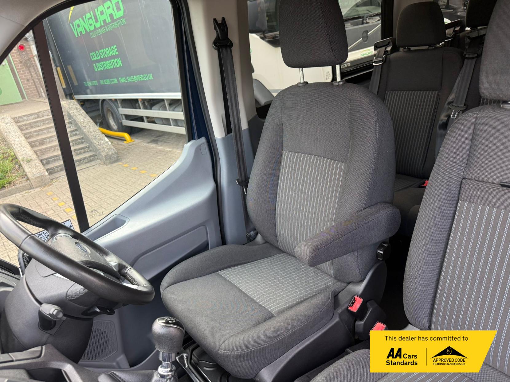 Ford Transit 2.2 TDCi 350 HDT Trend Minibus 4dr Diesel Manual L2 H2 (196 g/km, 123 bhp)