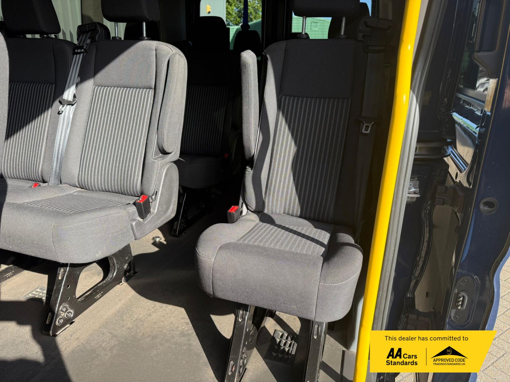 Ford Transit 2.2 TDCi 350 HDT Trend Minibus 4dr Diesel Manual L2 H2 (196 g/km, 123 bhp)