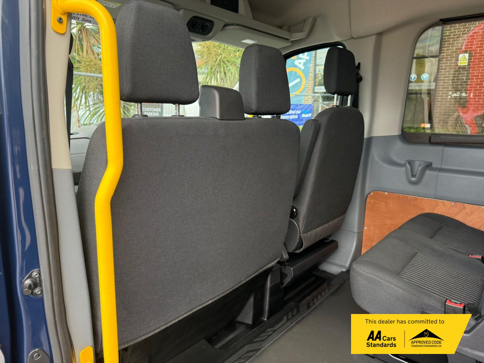 Ford Transit 2.2 TDCi 350 HDT Trend Minibus 4dr Diesel Manual L2 H2 (196 g/km, 123 bhp)