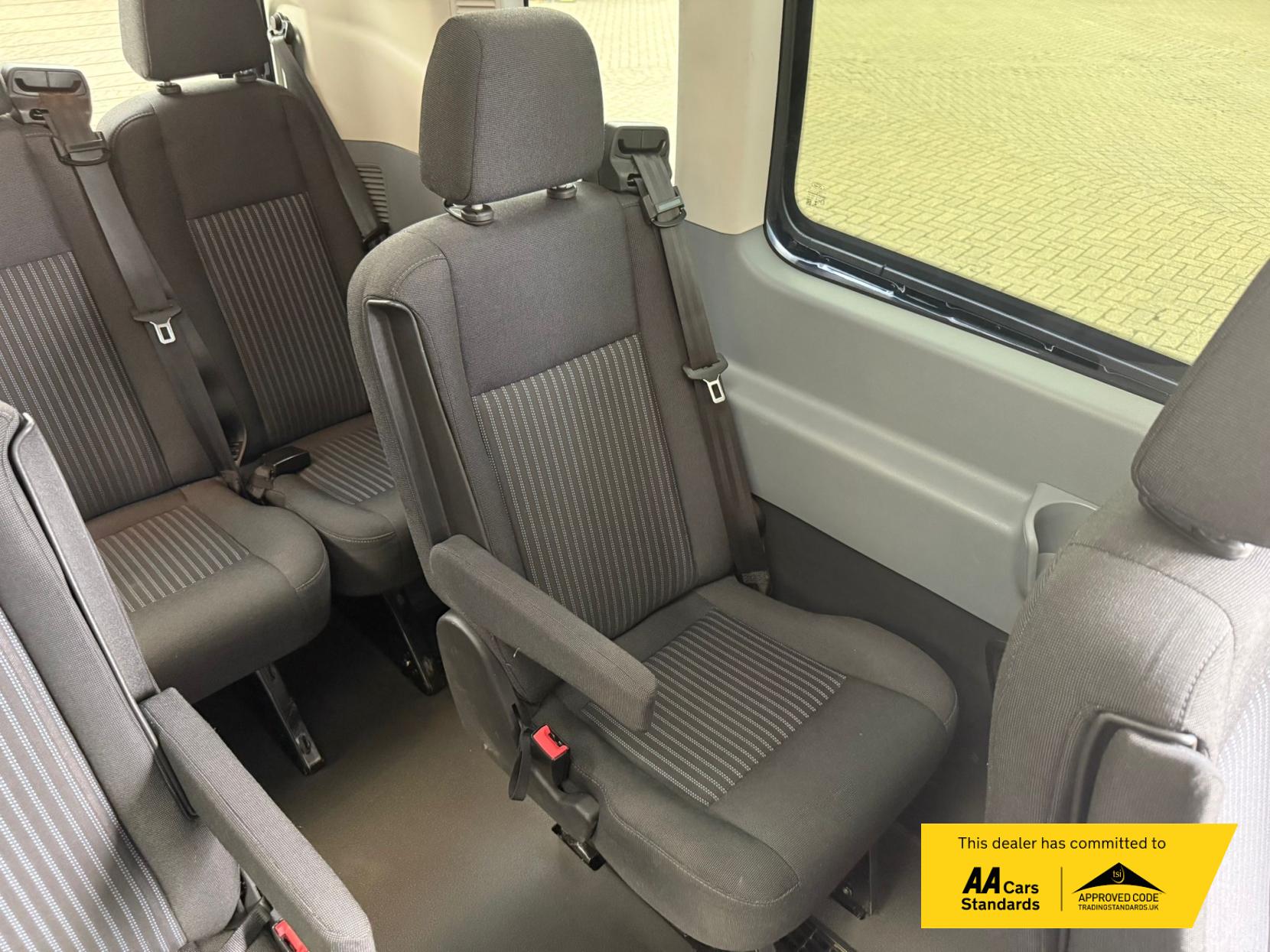 Ford Transit 2.2 TDCi 350 HDT Trend Minibus 4dr Diesel Manual L2 H2 (196 g/km, 123 bhp)