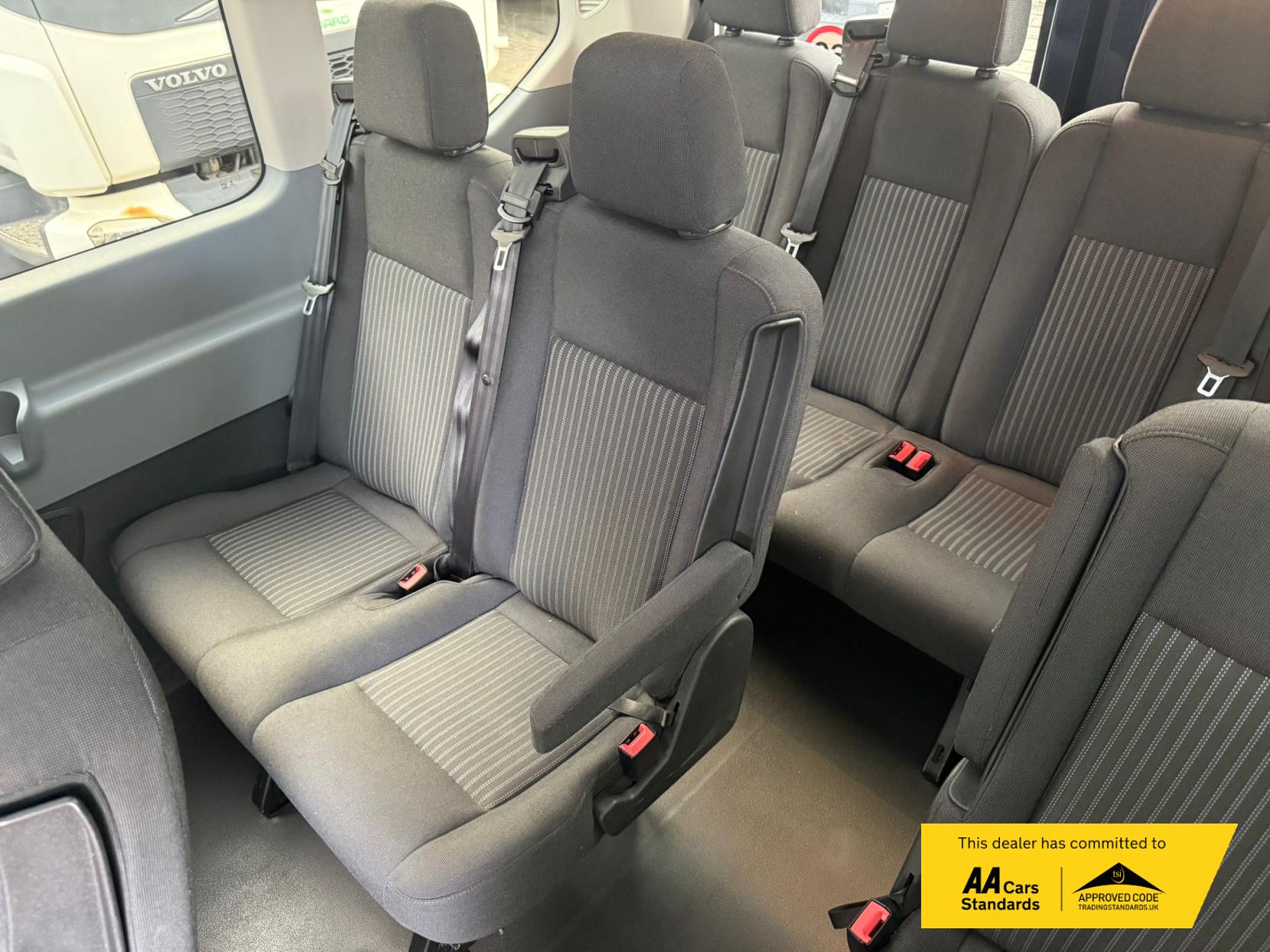 Ford Transit 2.2 TDCi 350 HDT Trend Minibus 4dr Diesel Manual L2 H2 (196 g/km, 123 bhp)