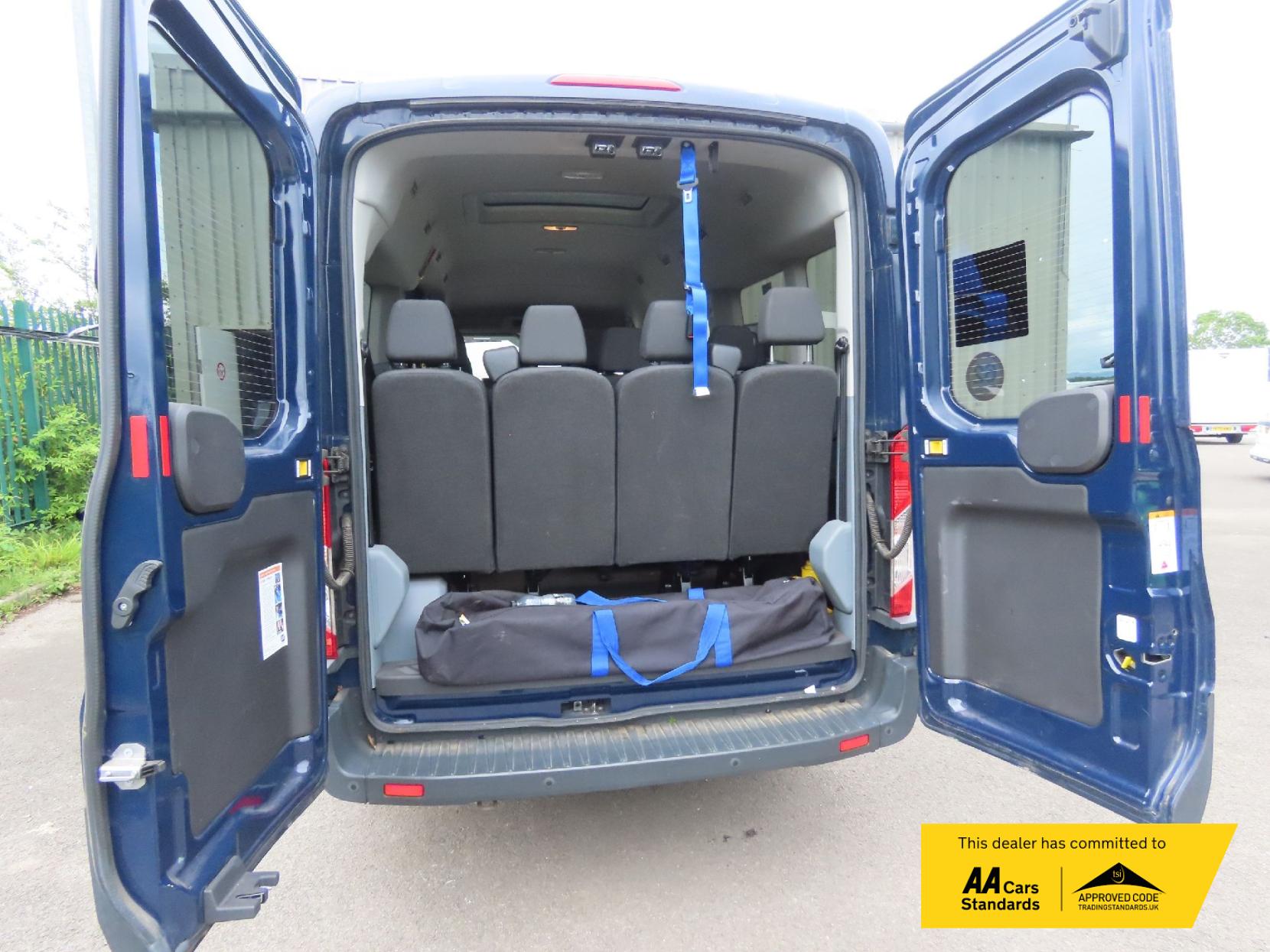 Ford Transit 2.2 TDCi 350 HDT Trend Minibus 4dr Diesel Manual L2 H2 (196 g/km, 123 bhp)
