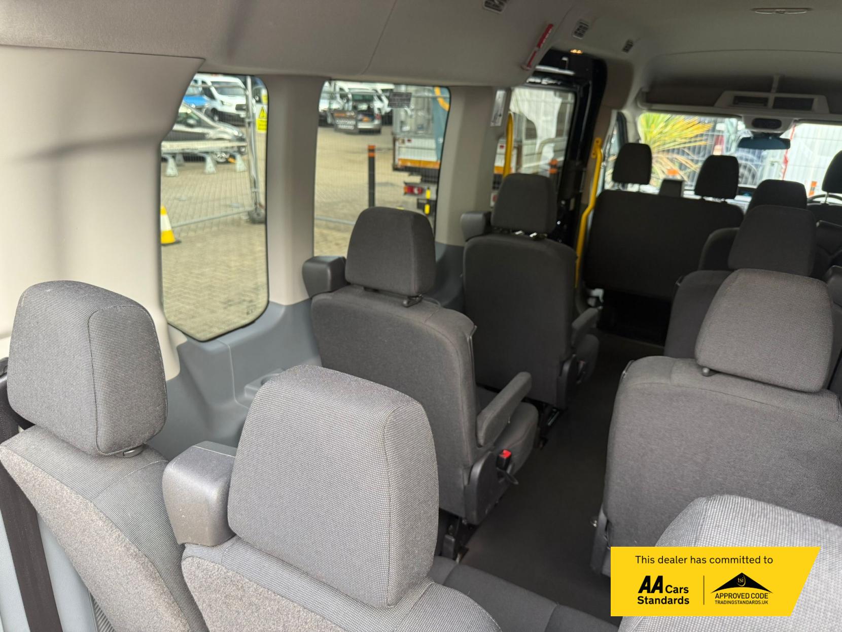 Ford Transit 2.2 TDCi 350 HDT Trend Minibus 4dr Diesel Manual L2 H2 (196 g/km, 123 bhp)