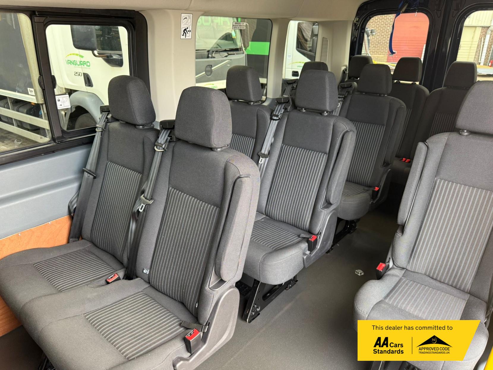 Ford Transit 2.2 TDCi 350 HDT Trend Minibus 4dr Diesel Manual L2 H2 (196 g/km, 123 bhp)