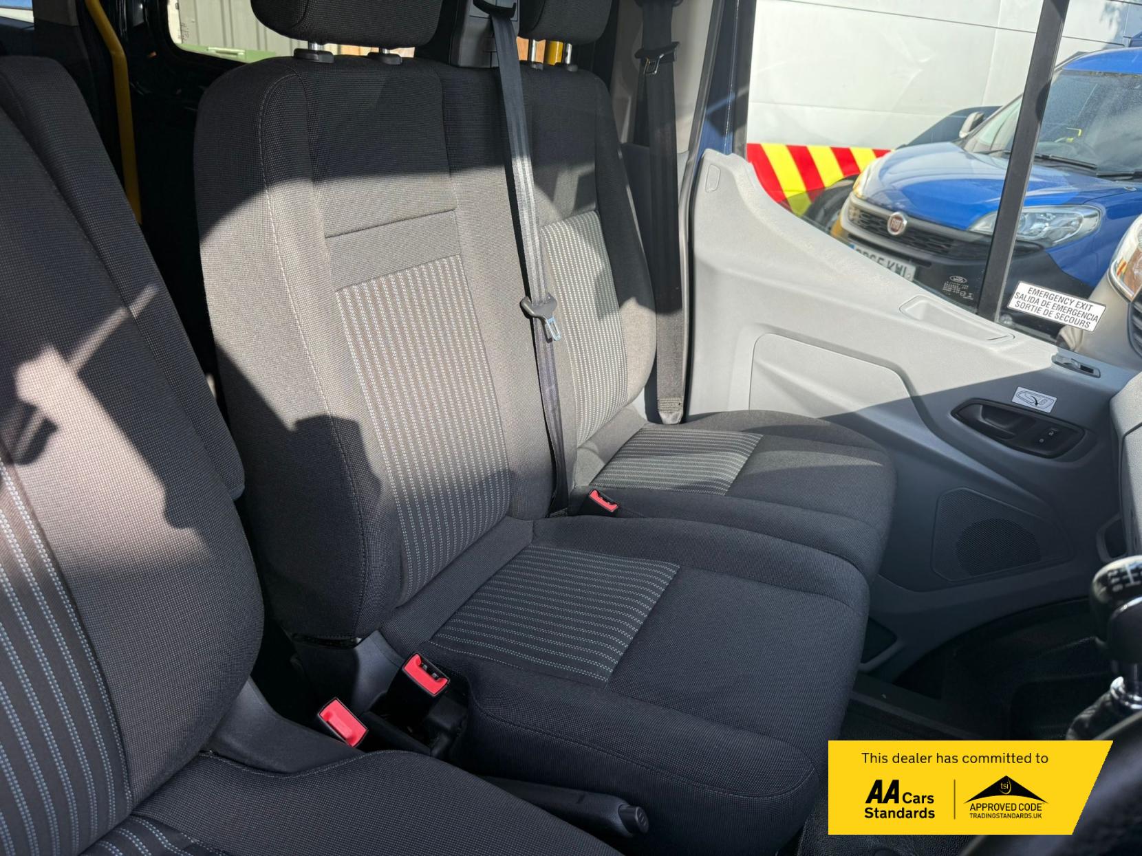 Ford Transit 2.2 TDCi 350 HDT Trend Minibus 4dr Diesel Manual L2 H2 (196 g/km, 123 bhp)