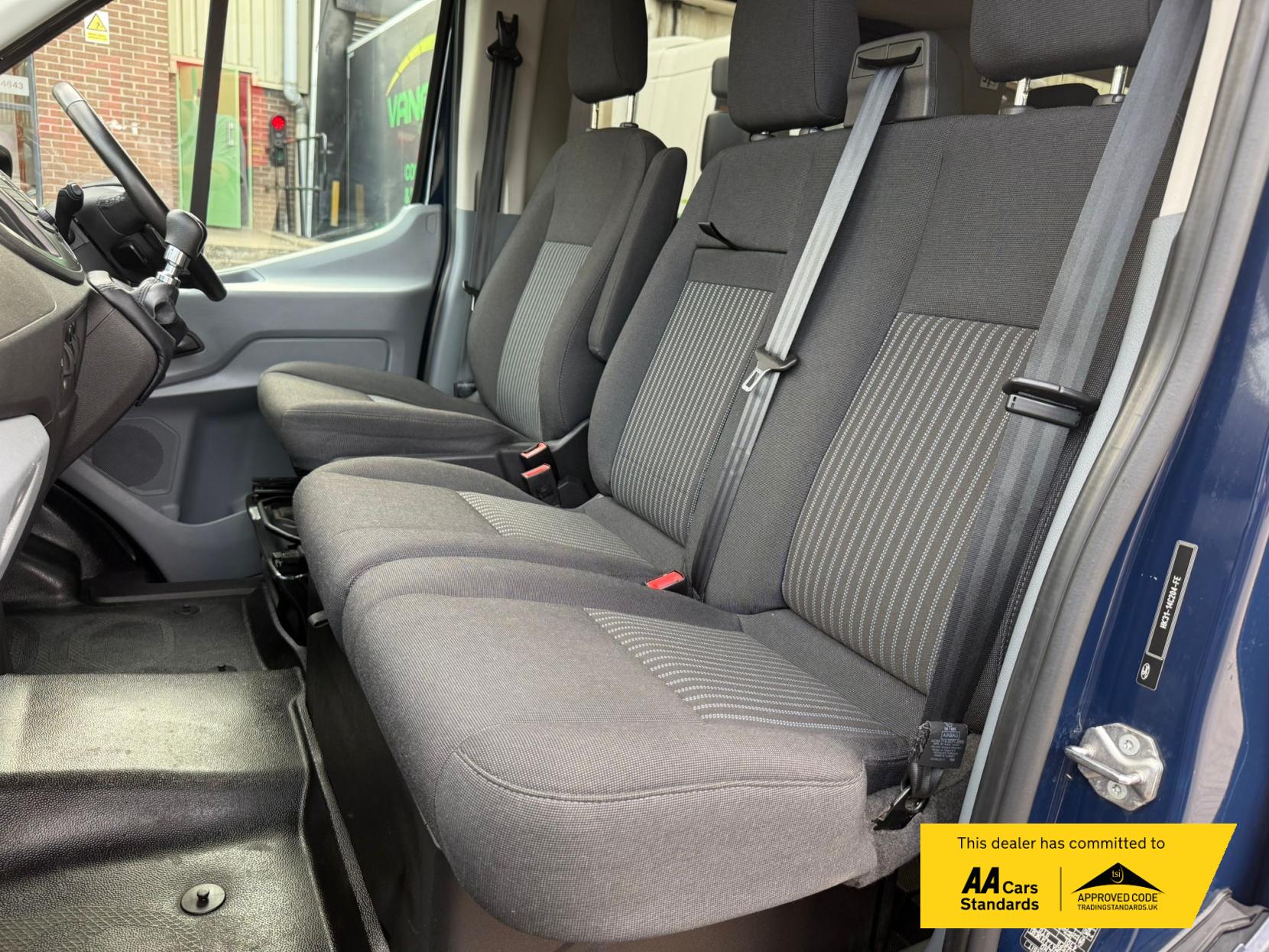 Ford Transit 2.2 TDCi 350 HDT Trend Minibus 4dr Diesel Manual L2 H2 (196 g/km, 123 bhp)