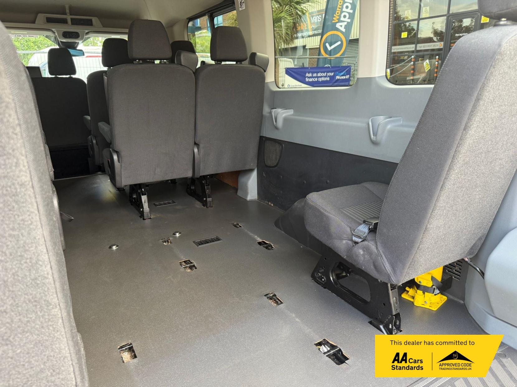 Ford Transit 2.2 TDCi 350 HDT Trend Minibus 4dr Diesel Manual L2 H2 (196 g/km, 123 bhp)