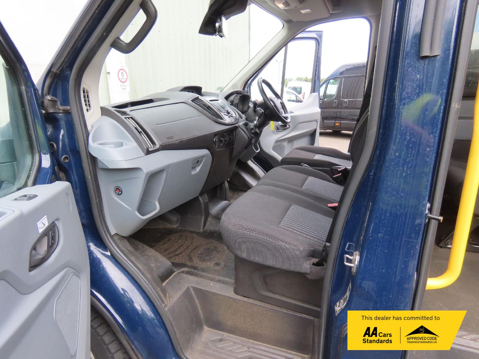 Ford Transit 2.2 TDCi 350 HDT Trend Minibus 4dr Diesel Manual L2 H2 (196 g/km, 123 bhp)