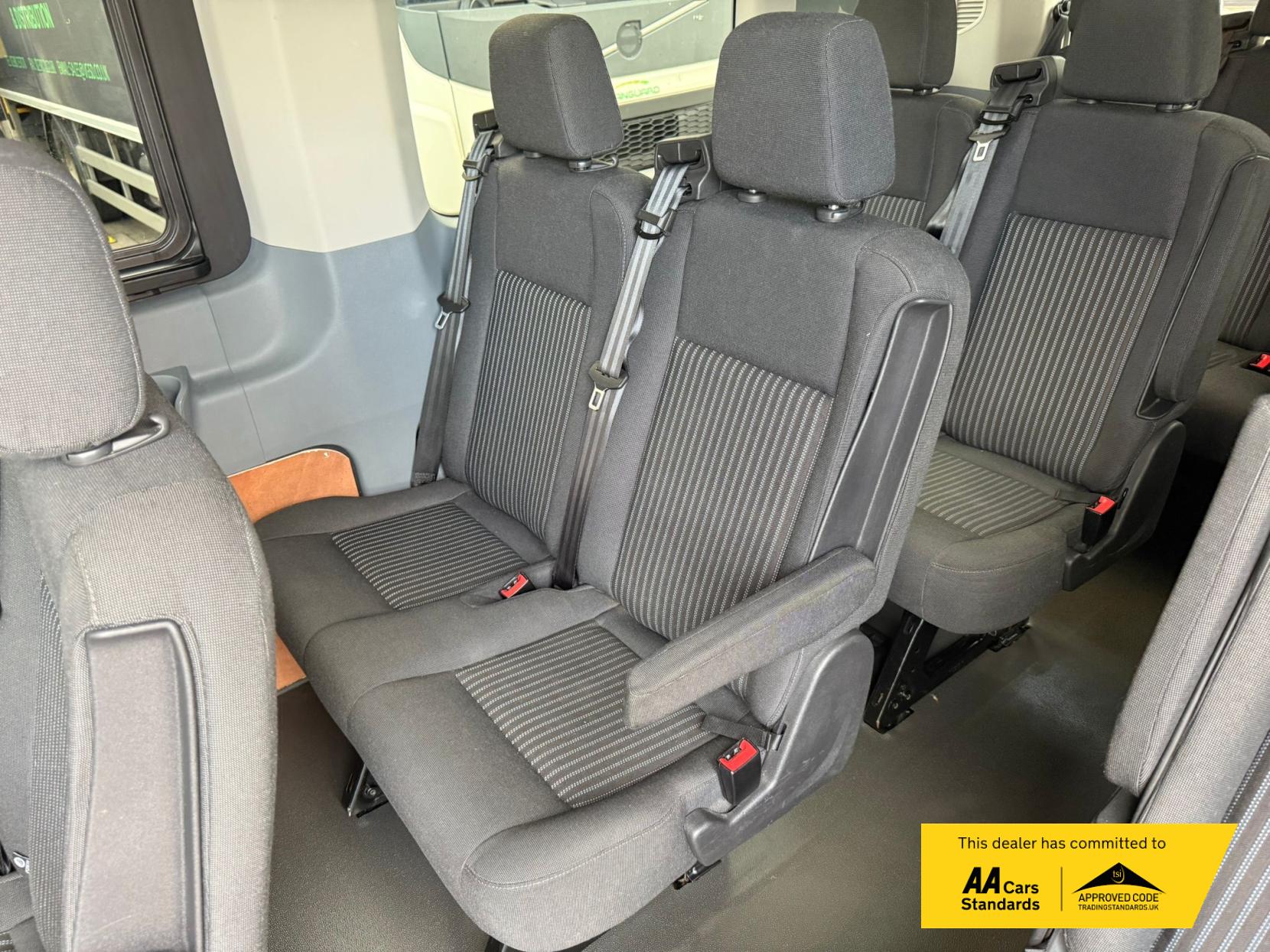 Ford Transit 2.2 TDCi 350 HDT Trend Minibus 4dr Diesel Manual L2 H2 (196 g/km, 123 bhp)