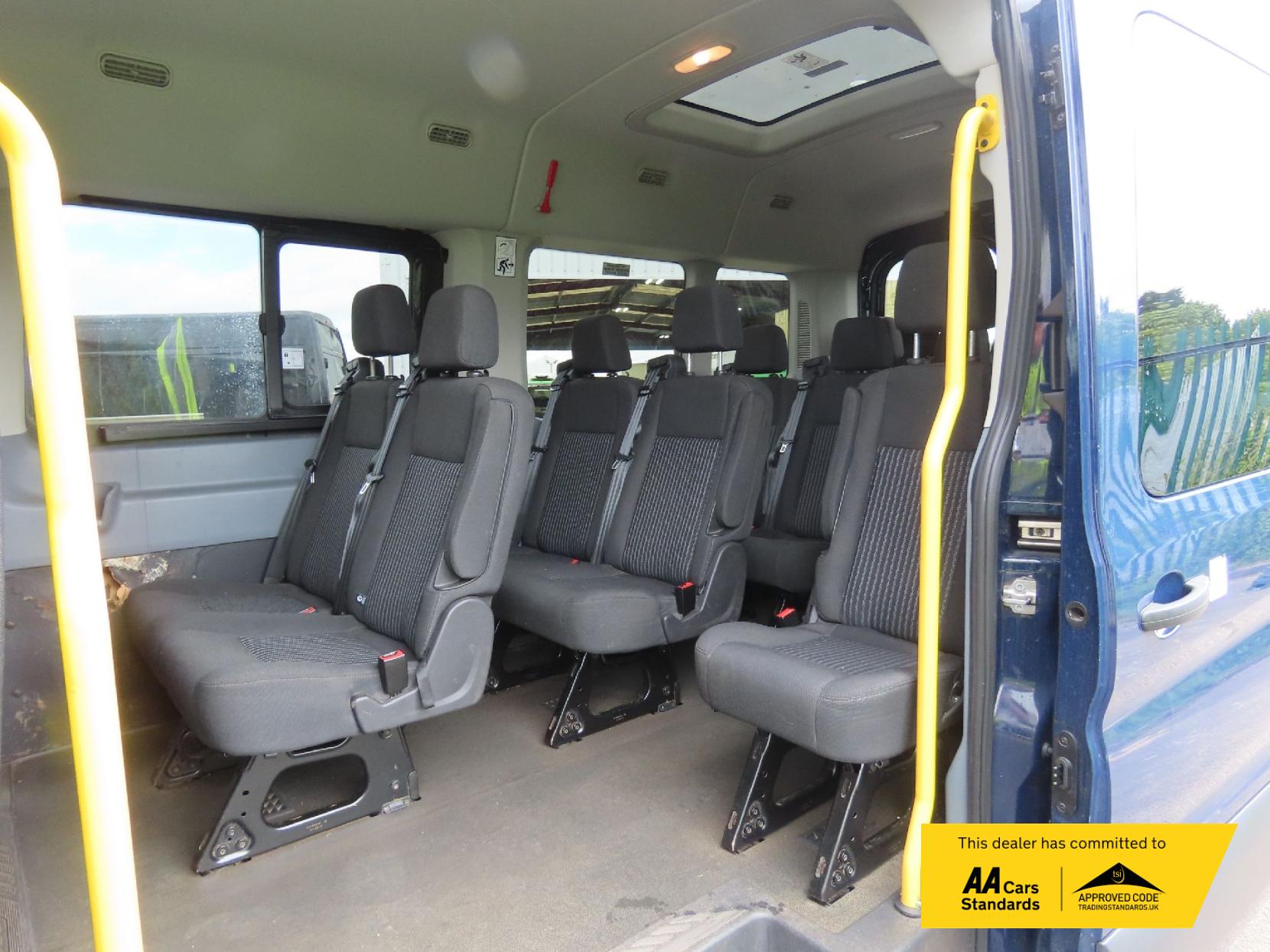 Ford Transit 2.2 TDCi 350 HDT Trend Minibus 4dr Diesel Manual L2 H2 (196 g/km, 123 bhp)
