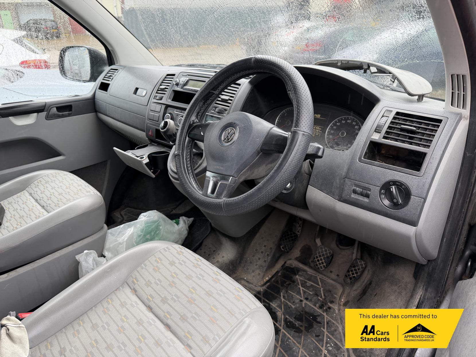 Volkswagen Transporter 2.0 TDI T32 Kombi 4dr Diesel Manual L1 H1 (203 g/km, 138 bhp)