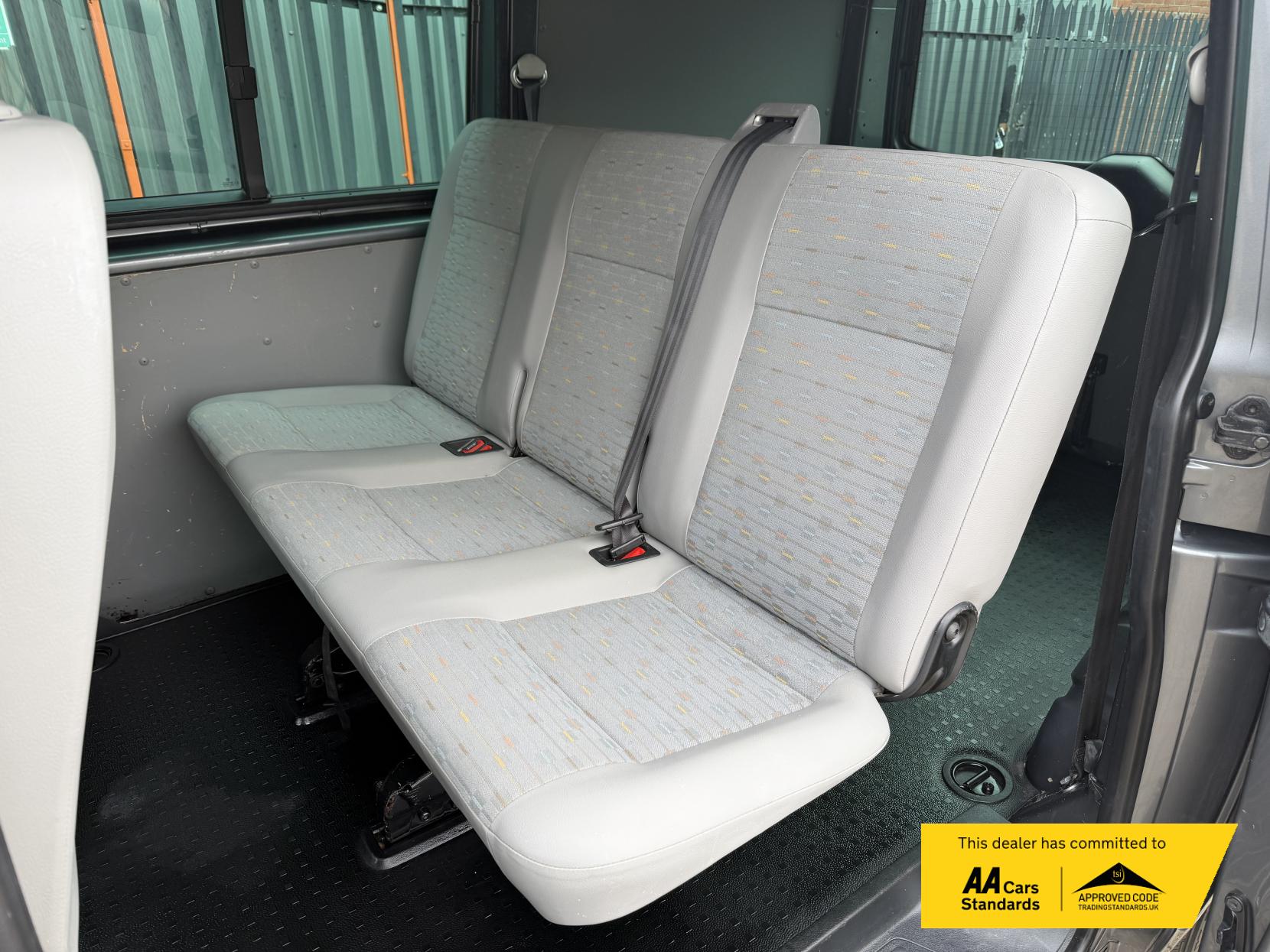 Volkswagen Transporter 2.0 TDI T32 Kombi 4dr Diesel Manual L1 H1 (203 g/km, 138 bhp)