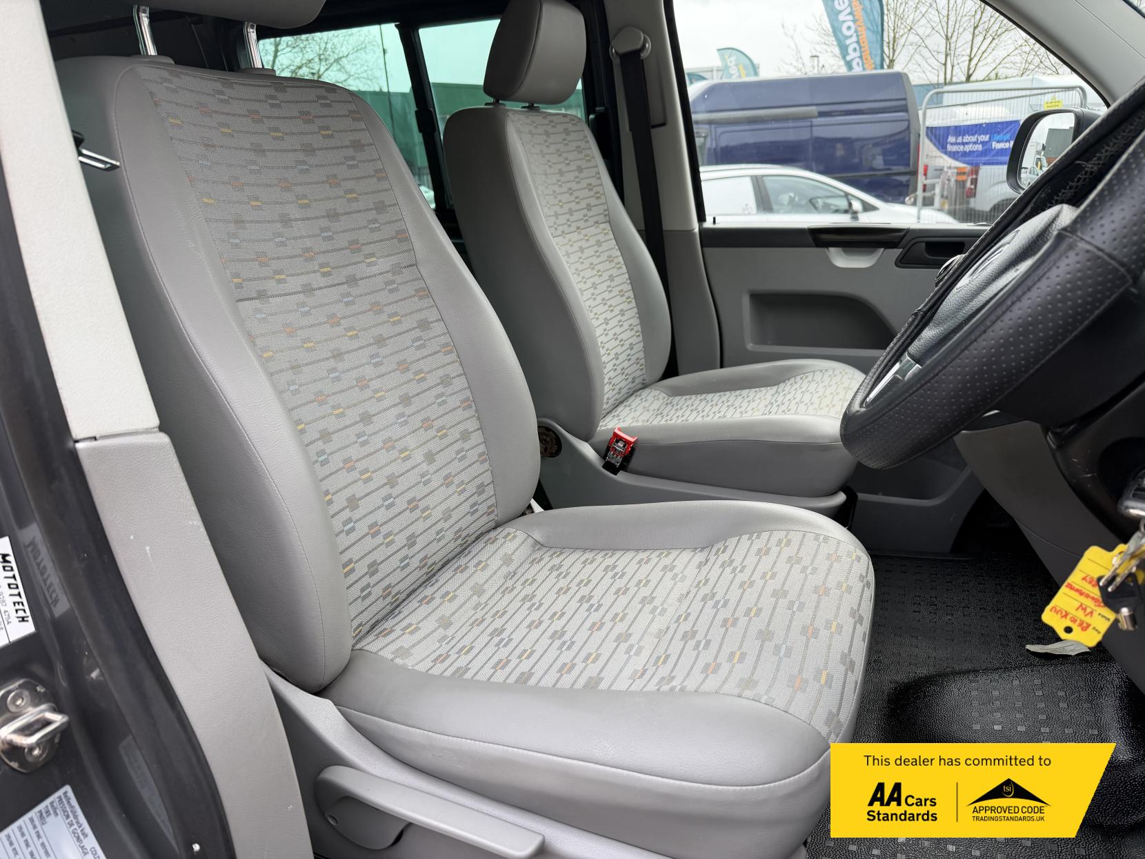 Volkswagen Transporter 2.0 TDI T32 Kombi 4dr Diesel Manual L1 H1 (203 g/km, 138 bhp)