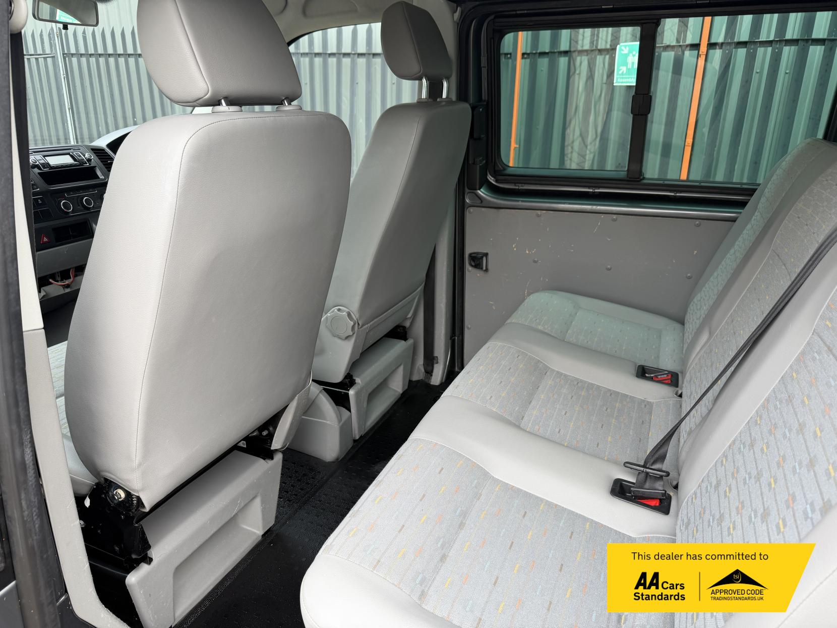 Volkswagen Transporter 2.0 TDI T32 Kombi 4dr Diesel Manual L1 H1 (203 g/km, 138 bhp)