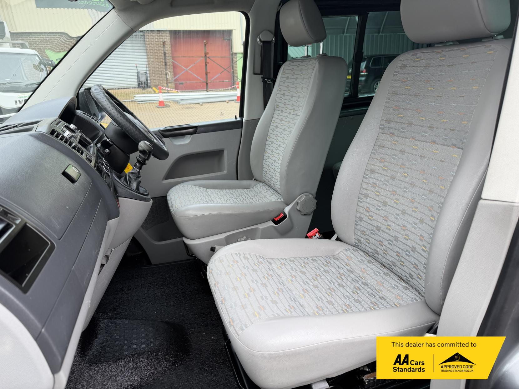 Volkswagen Transporter 2.0 TDI T32 Kombi 4dr Diesel Manual L1 H1 (203 g/km, 138 bhp)