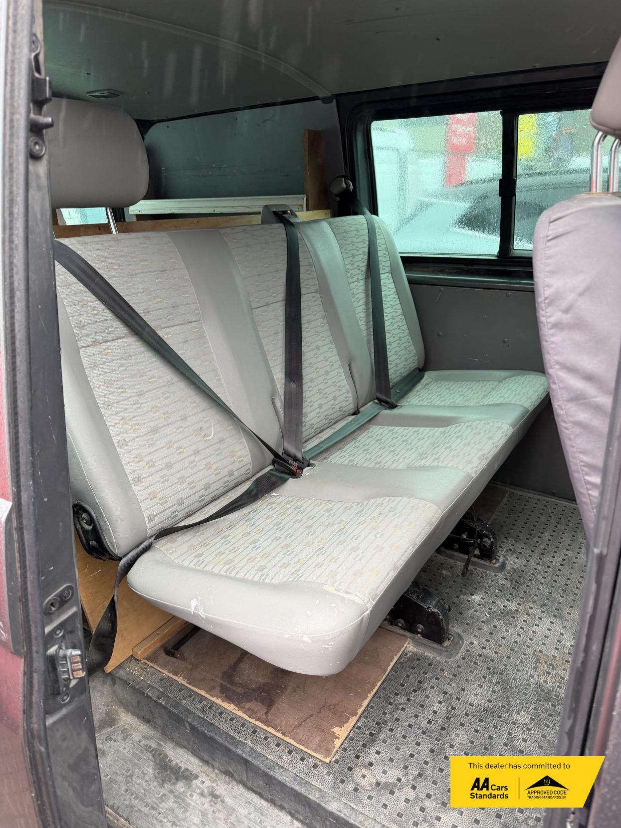 Volkswagen Transporter 2.0 TDI T32 Kombi 4dr Diesel Manual L1 H1 (203 g/km, 138 bhp)