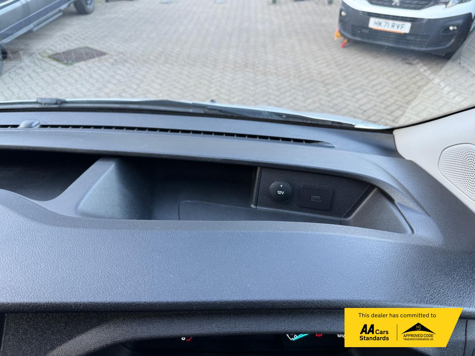 Ford Transit Custom 2.0 300 EcoBlue Panel Van 5dr Diesel Manual L1 H2 Euro 6 (130 ps)
