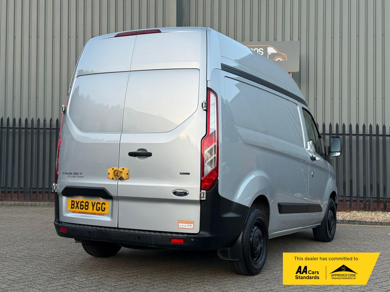 Ford Transit Custom 2.0 300 EcoBlue Panel Van 5dr Diesel Manual L1 H2 Euro 6 (130 ps)