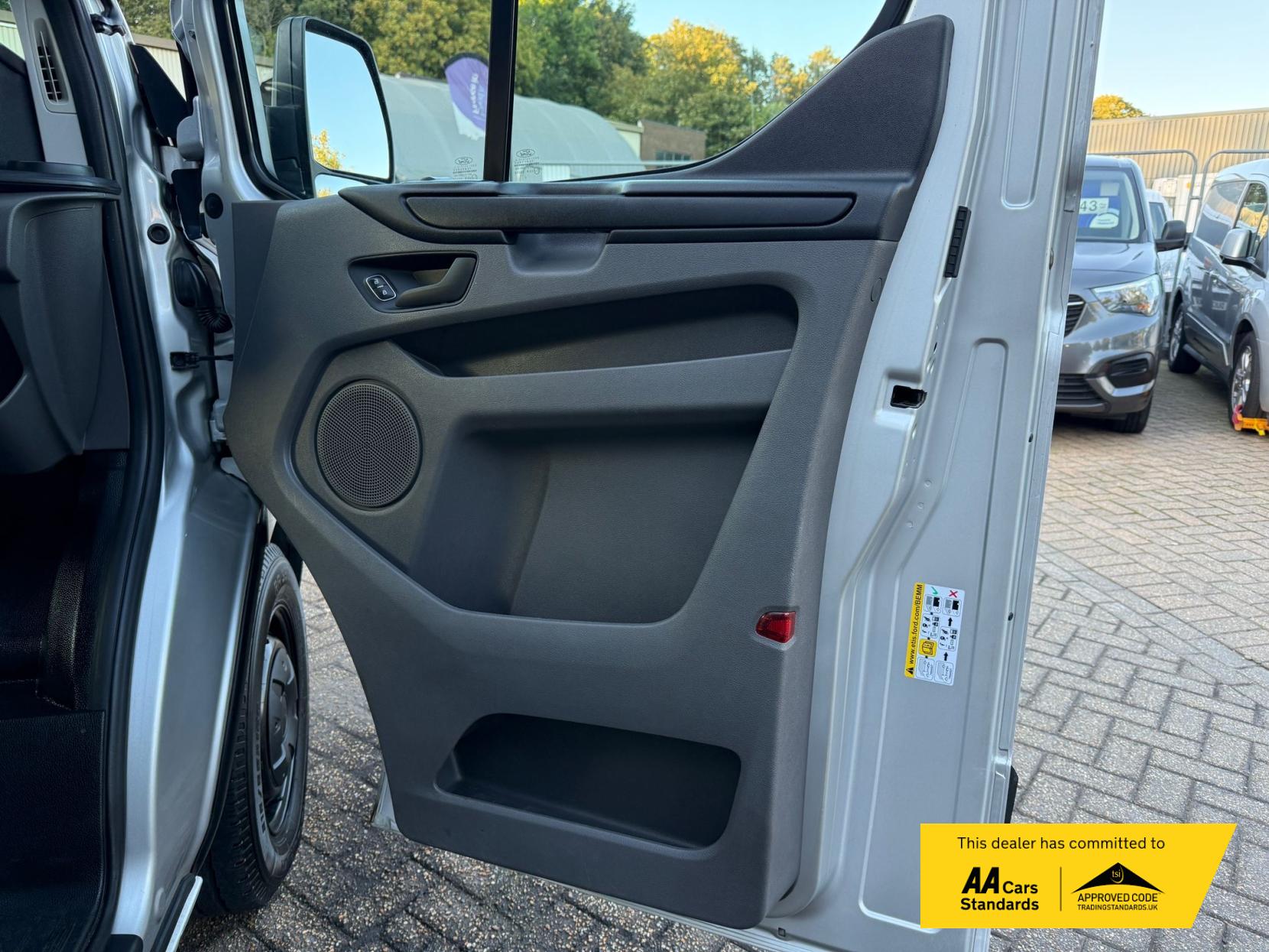 Ford Transit Custom 2.0 300 EcoBlue Panel Van 5dr Diesel Manual L1 H2 Euro 6 (130 ps)
