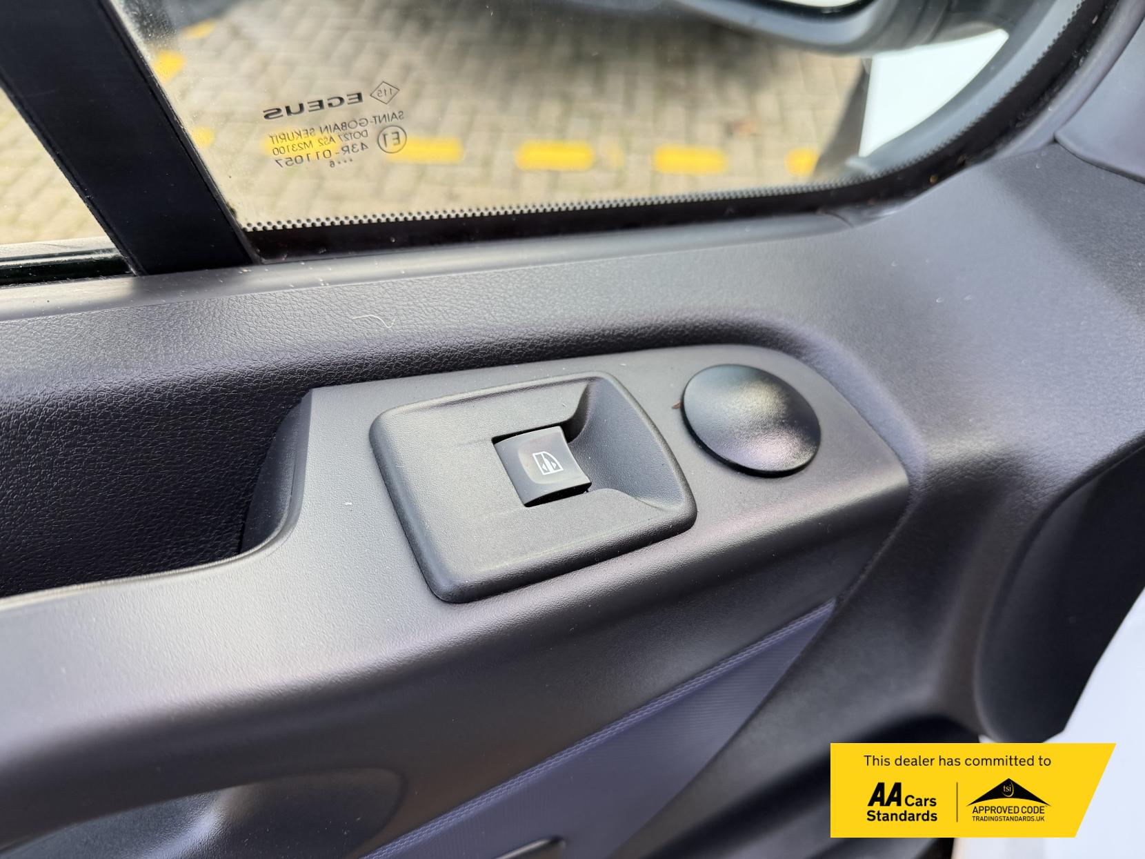 Vauxhall Vivaro 1.6 CDTi 2900 ecoFLEX Panel Van 5dr Diesel Manual L1 H1 Euro 5 (s/s) (90 ps)