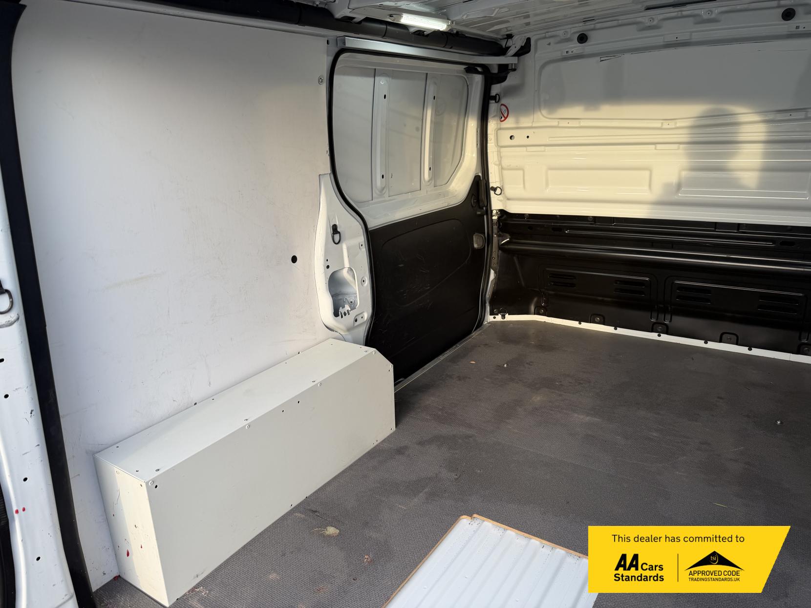 Vauxhall Vivaro 1.6 CDTi 2900 ecoFLEX Panel Van 5dr Diesel Manual L1 H1 Euro 5 (s/s) (90 ps)