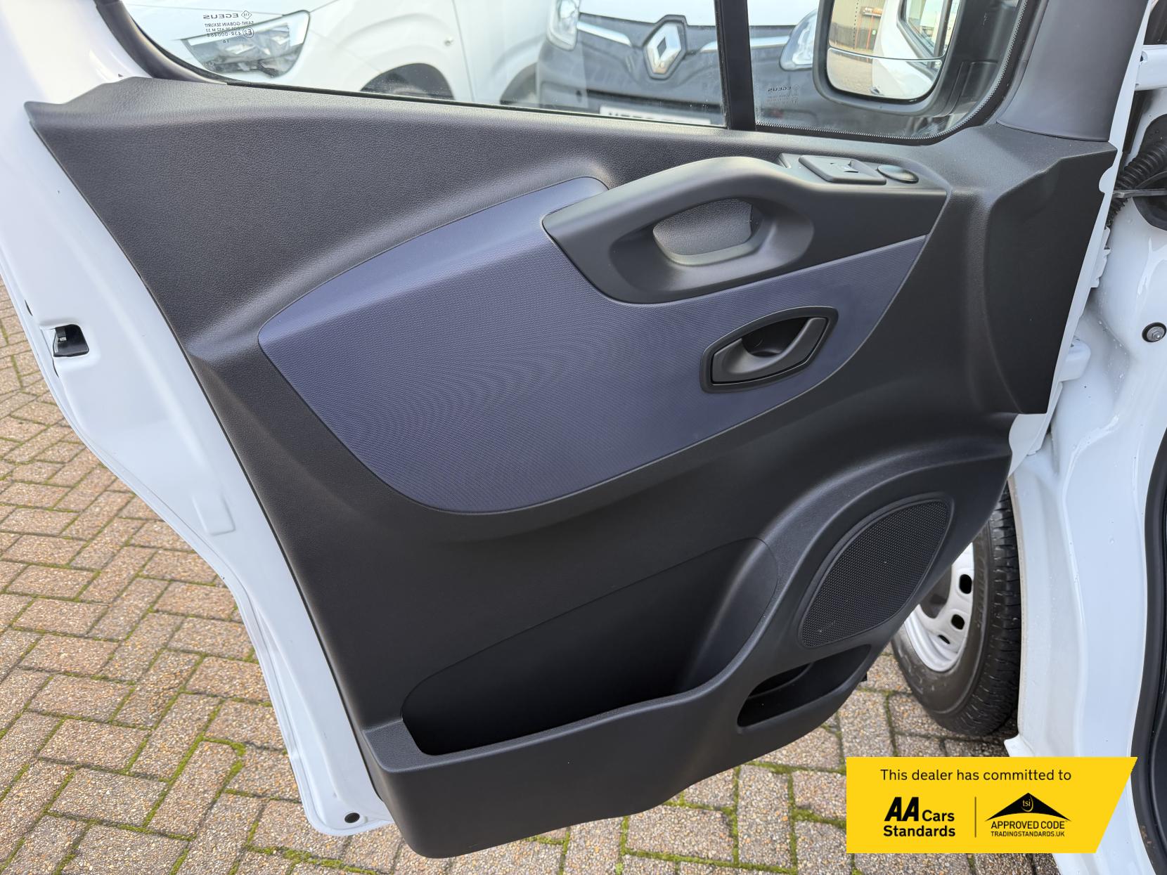 Vauxhall Vivaro 1.6 CDTi 2900 ecoFLEX Panel Van 5dr Diesel Manual L1 H1 Euro 5 (s/s) (90 ps)