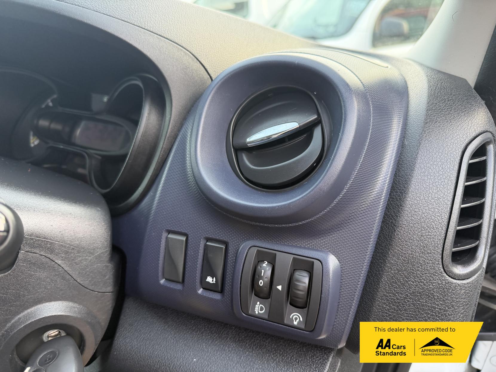 Vauxhall Vivaro 1.6 CDTi 2900 ecoFLEX Panel Van 5dr Diesel Manual L1 H1 Euro 5 (s/s) (90 ps)