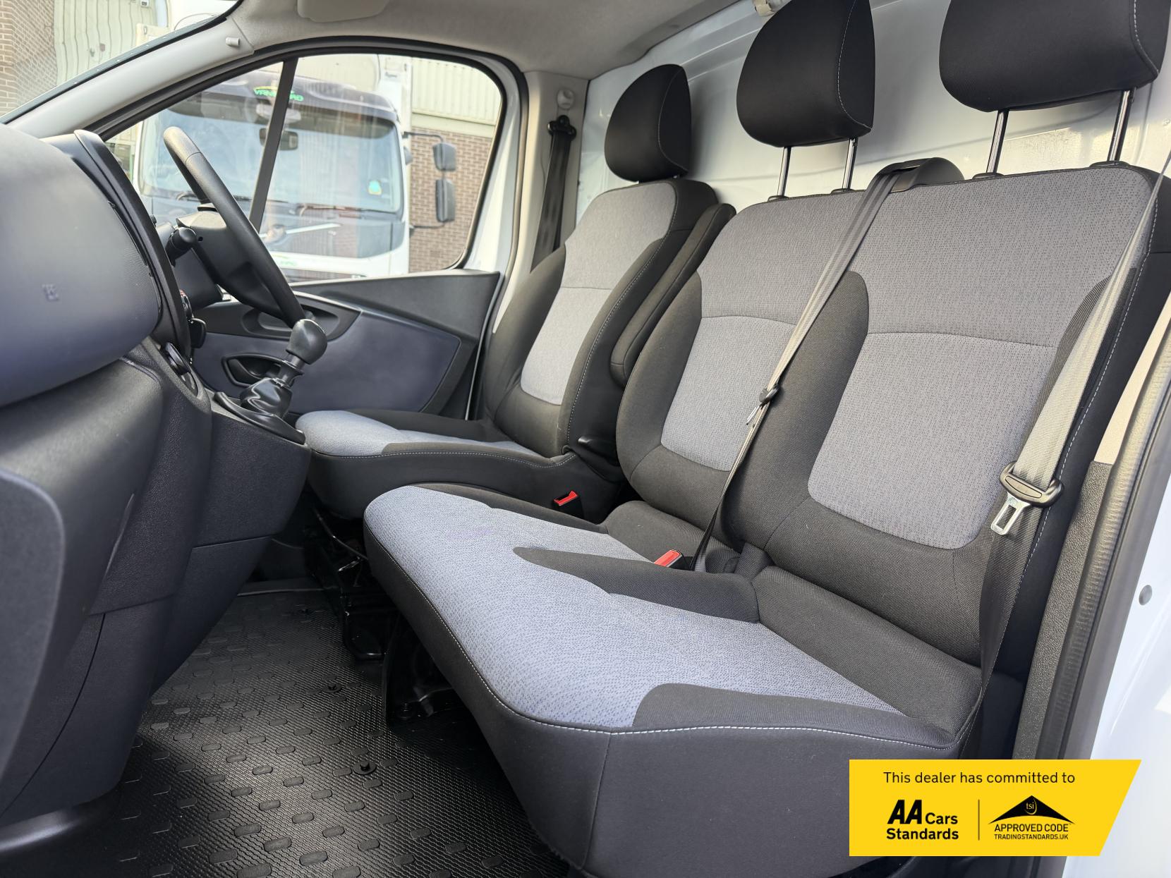 Vauxhall Vivaro 1.6 CDTi 2900 ecoFLEX Panel Van 5dr Diesel Manual L1 H1 Euro 5 (s/s) (90 ps)