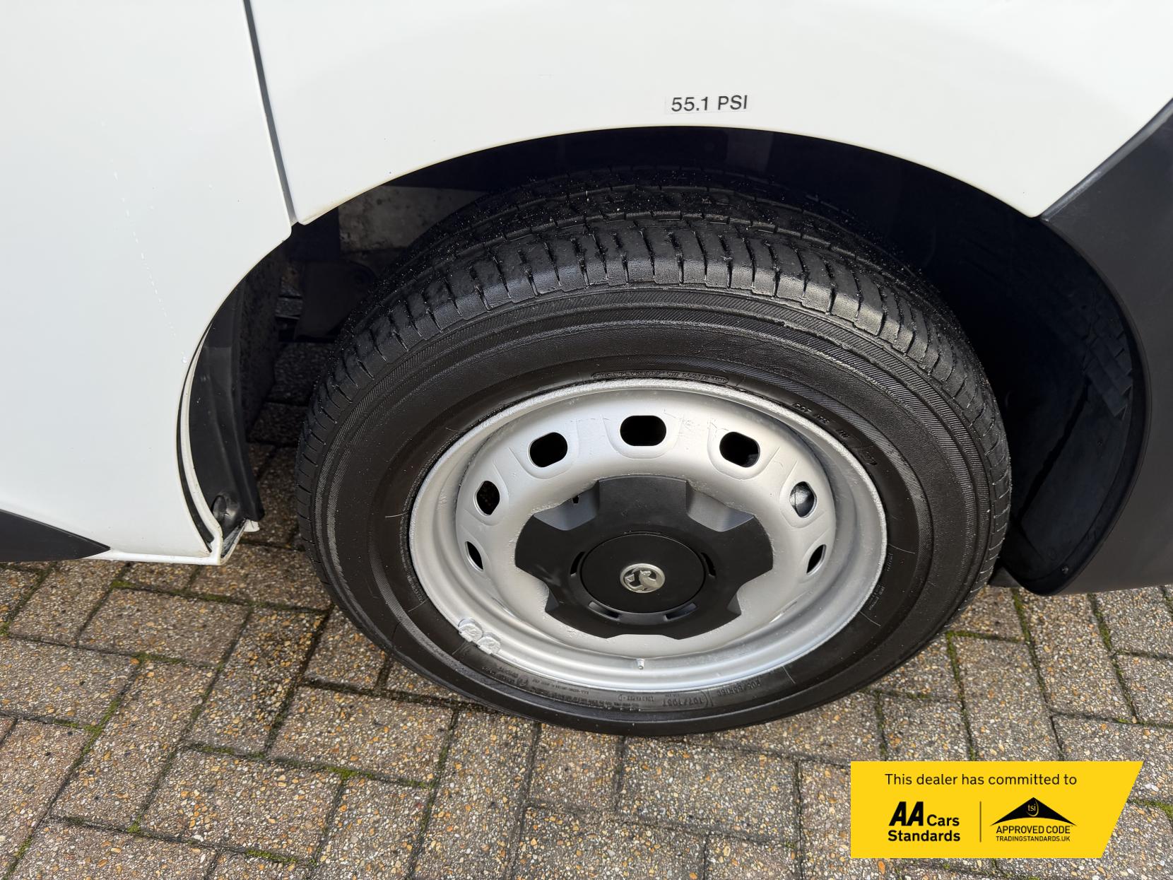 Vauxhall Vivaro 1.6 CDTi 2900 ecoFLEX Panel Van 5dr Diesel Manual L1 H1 Euro 5 (s/s) (90 ps)