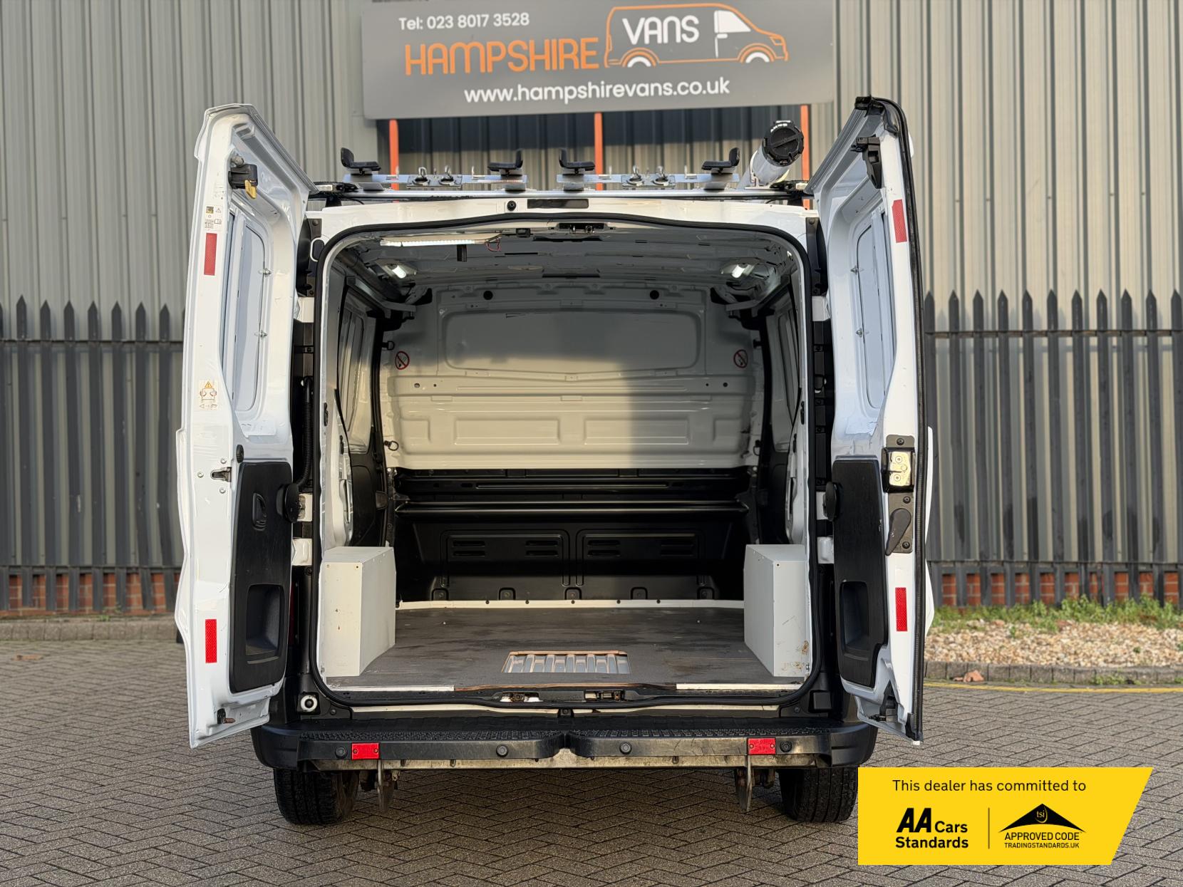 Vauxhall Vivaro 1.6 CDTi 2900 ecoFLEX Panel Van 5dr Diesel Manual L1 H1 Euro 5 (s/s) (90 ps)