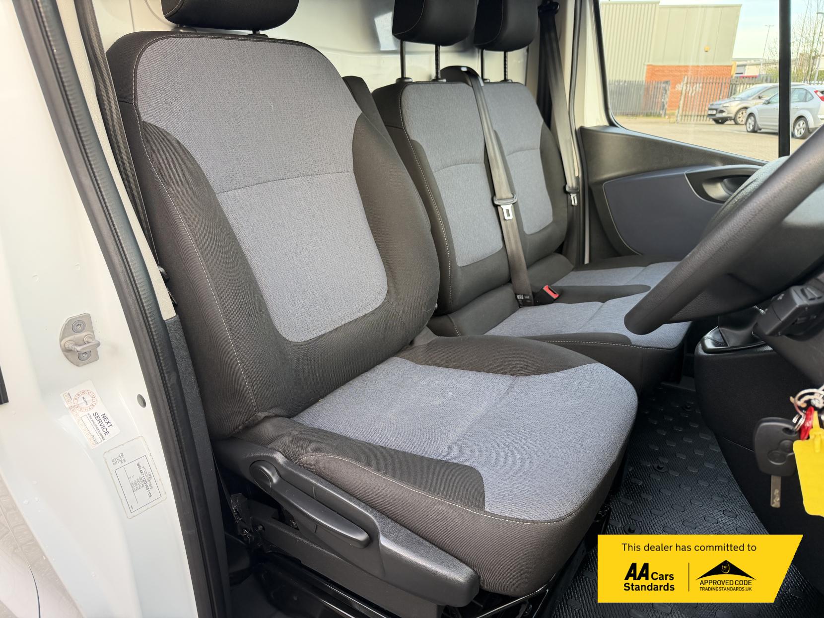 Vauxhall Vivaro 1.6 CDTi 2900 ecoFLEX Panel Van 5dr Diesel Manual L1 H1 Euro 5 (s/s) (90 ps)