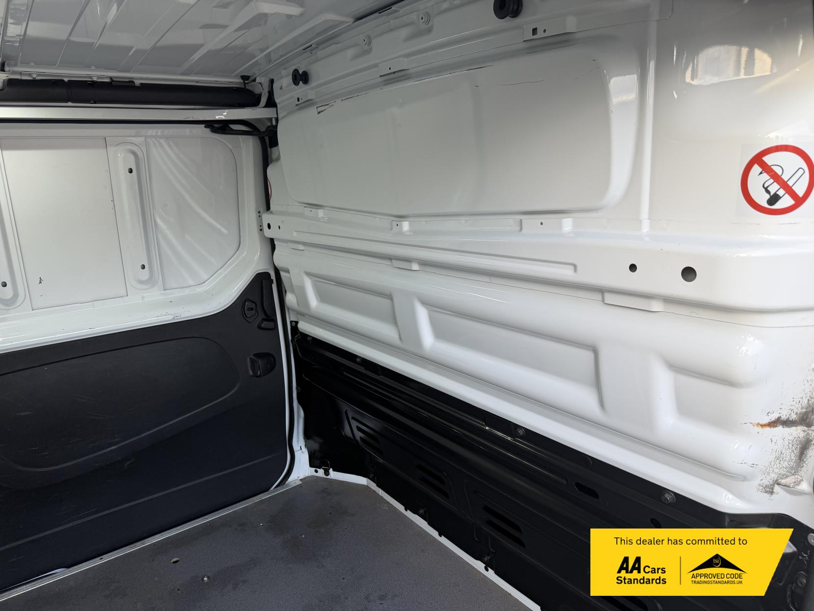 Vauxhall Vivaro 1.6 CDTi 2900 ecoFLEX Panel Van 5dr Diesel Manual L1 H1 Euro 5 (s/s) (90 ps)