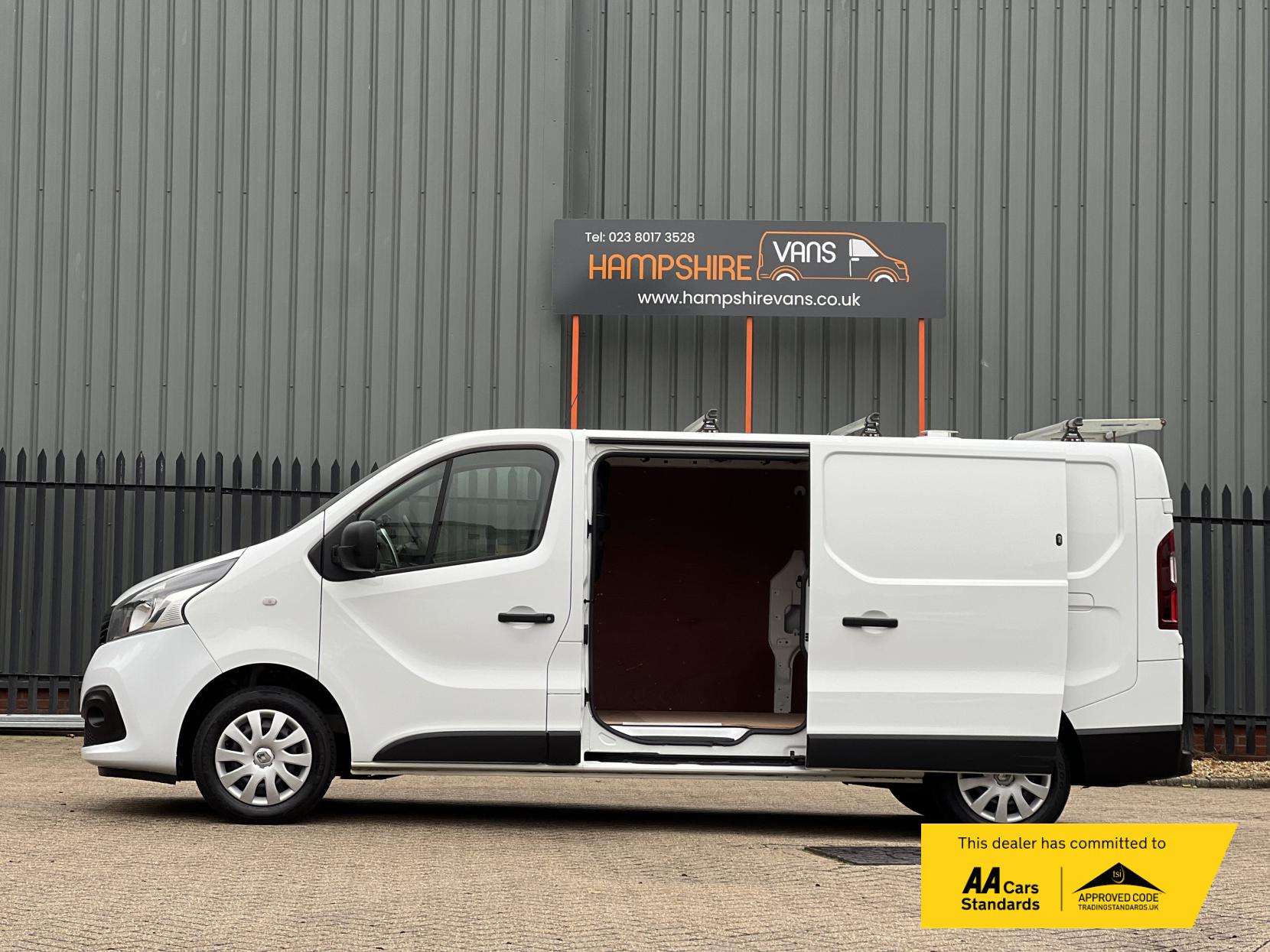 Renault Trafic 1.6 dCi ENERGY 29 Business+ Panel Van 5dr Diesel Manual LWB Standard Roof Euro 6 (s/s) (125 ps)