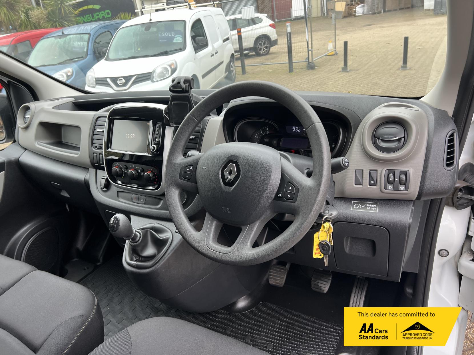 Renault Trafic 1.6 dCi ENERGY 29 Business+ Panel Van 5dr Diesel Manual LWB Standard Roof Euro 6 (s/s) (125 ps)