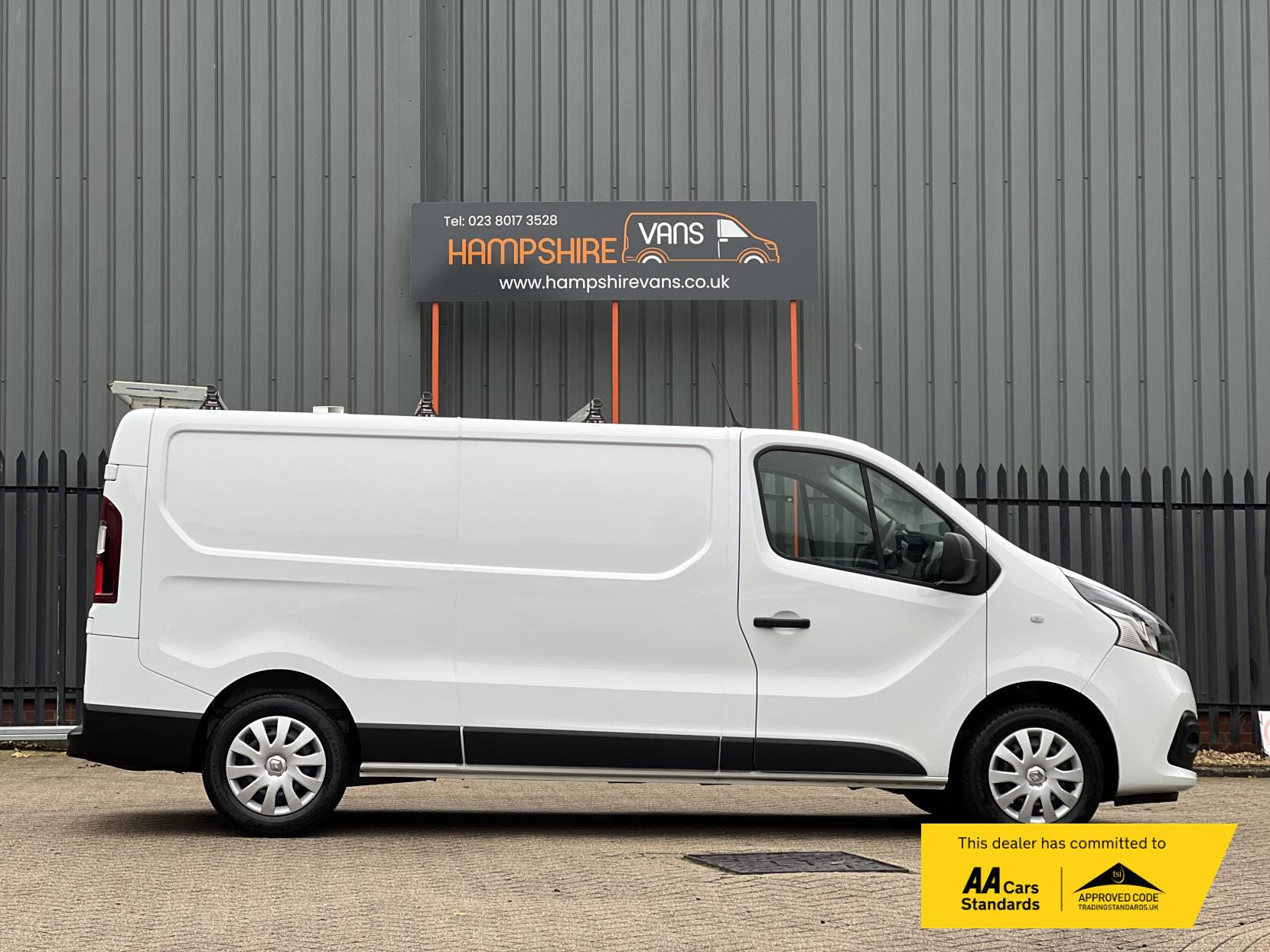 Renault Trafic 1.6 dCi ENERGY 29 Business+ Panel Van 5dr Diesel Manual LWB Standard Roof Euro 6 (s/s) (125 ps)