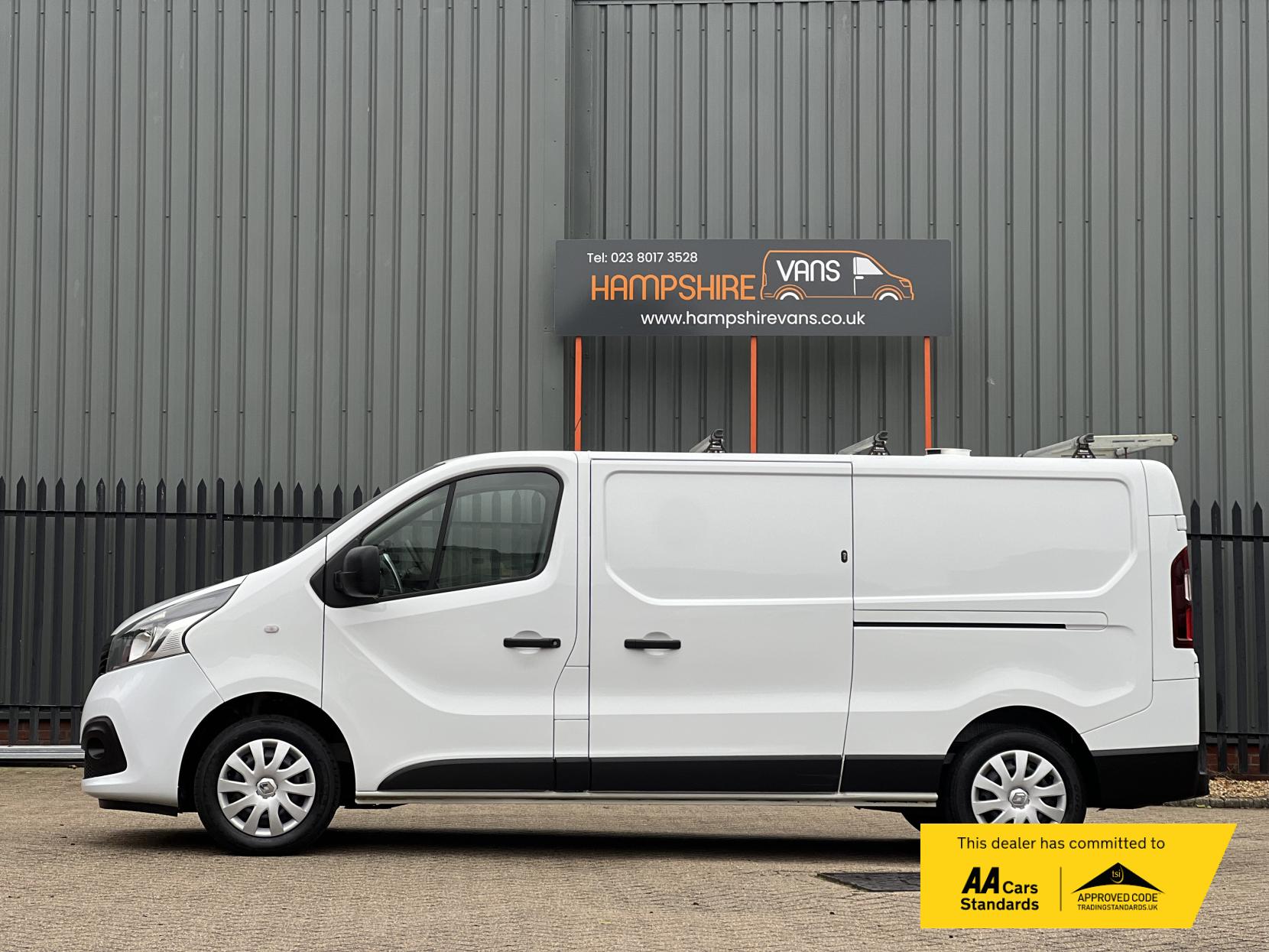 Renault Trafic 1.6 dCi ENERGY 29 Business+ Panel Van 5dr Diesel Manual LWB Standard Roof Euro 6 (s/s) (125 ps)