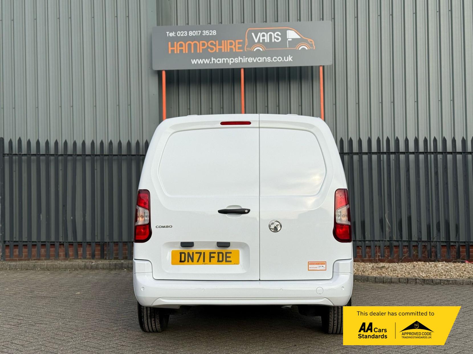 Vauxhall Combo 1.5 Turbo D 2300 Sportive Panel Van 4dr Diesel Manual L2 H1 Euro 6 (100 ps)