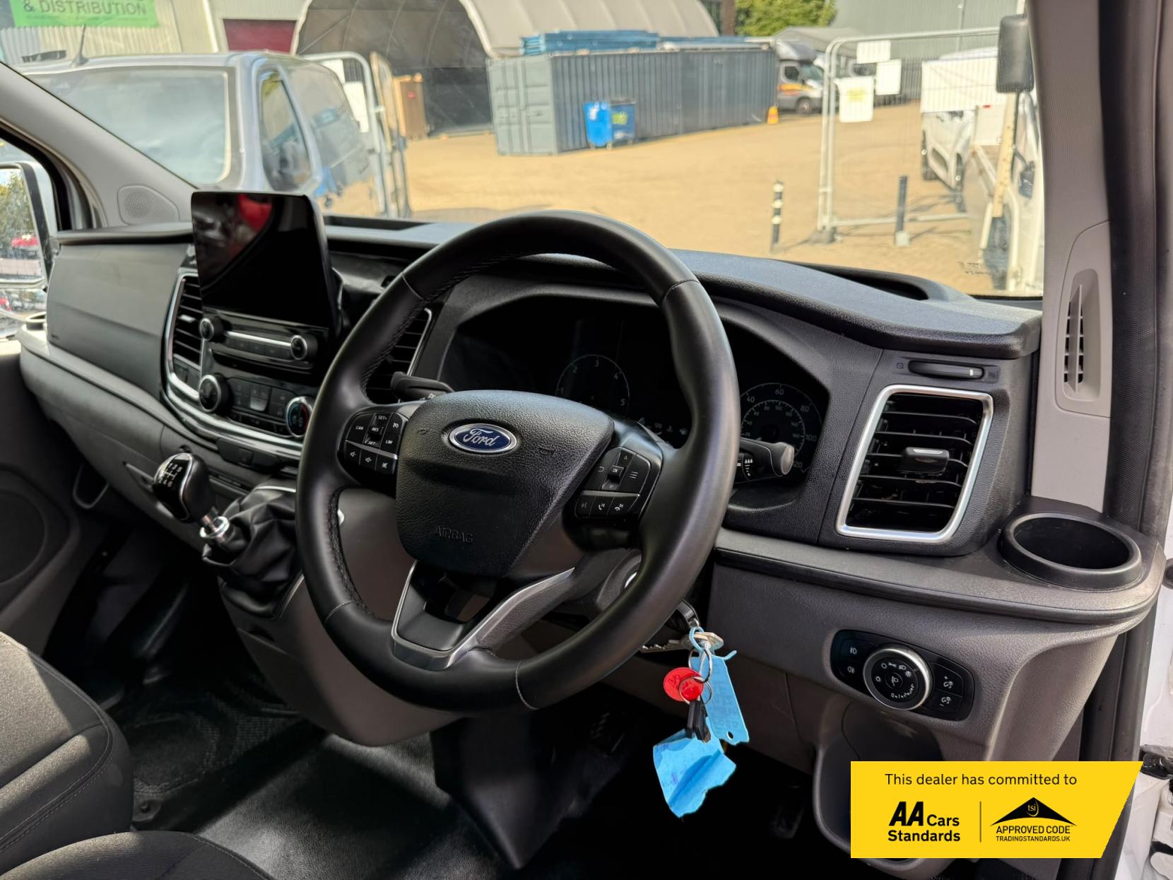2022 Ford Transit Custom 2.0 300 EcoBlue Limited Panel Van 5dr Diesel Manual L1 H1 Euro 6 (s/s) (130 ps) - Thumbnail 52